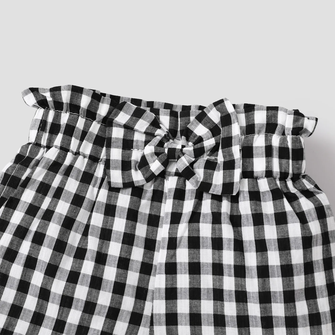 3pcs Baby Girl Letters Print Flutter-sleeve Top and Front Bow Decor Plaid Shorts and Headband Set BlackandWhite image 3