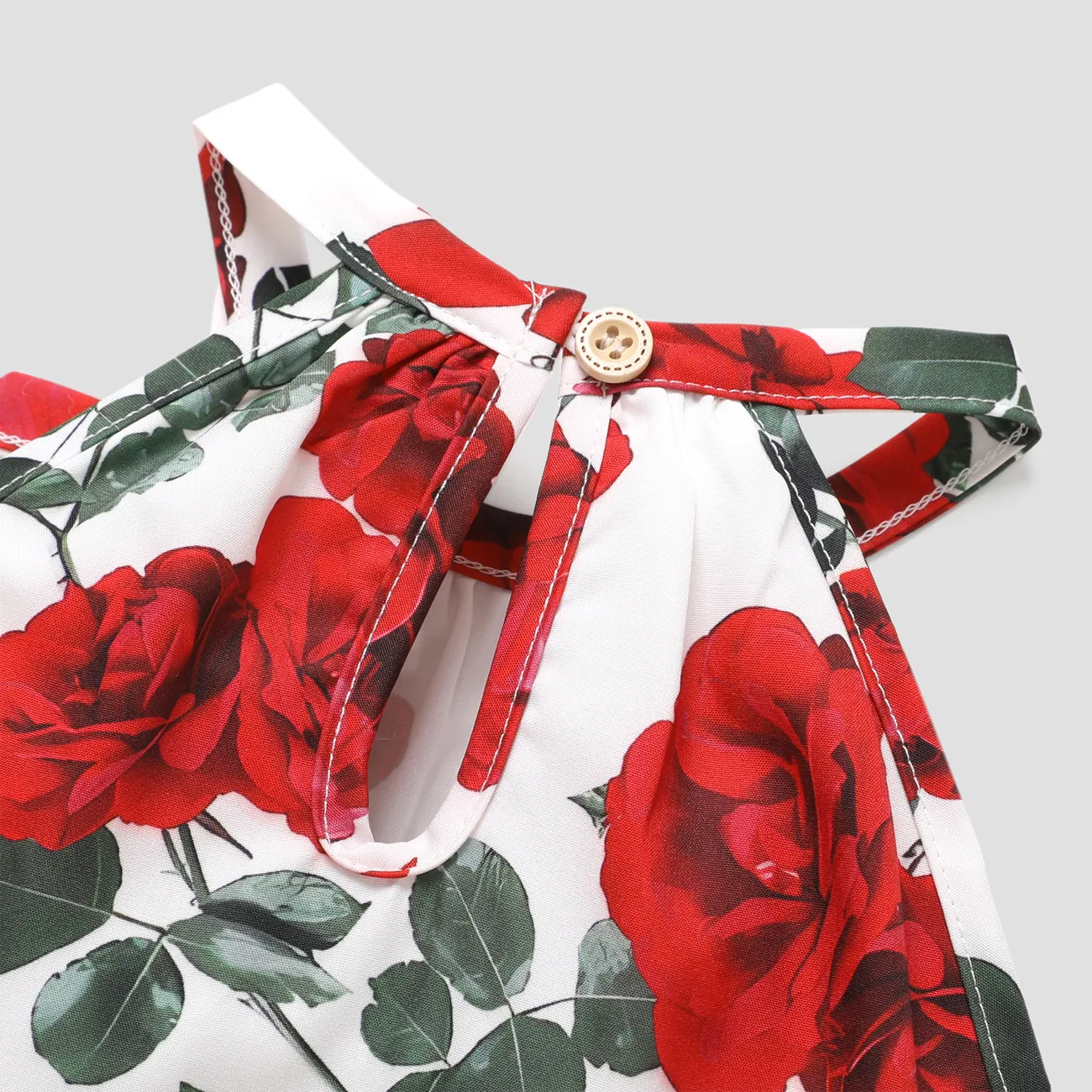2pcs Kid Girl Floral Print Halter Tee and Button Design Elasticized Shorts Set Red big image 1