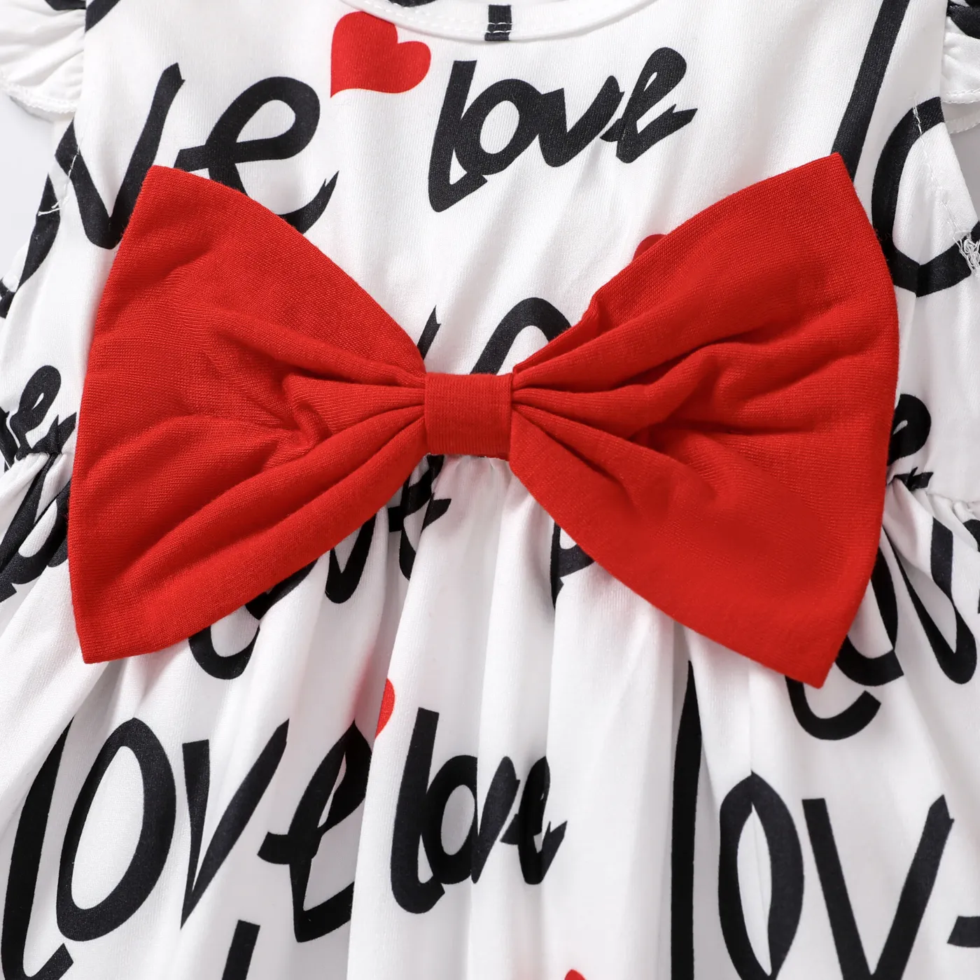 Baby Girl Allover Heart & Letter Print Flutter-sleeve Bow Front Dress Multicolour-1 image 4