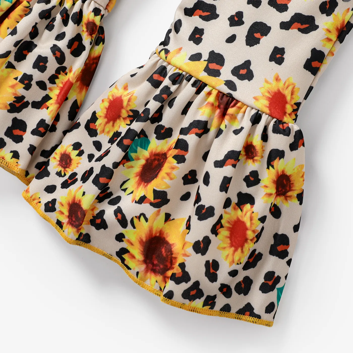 2pcs Baby Girl Solid Ruffle Hem Tank Top and Sunflower & Leopard Print Flared Pants Set Yellow image 5