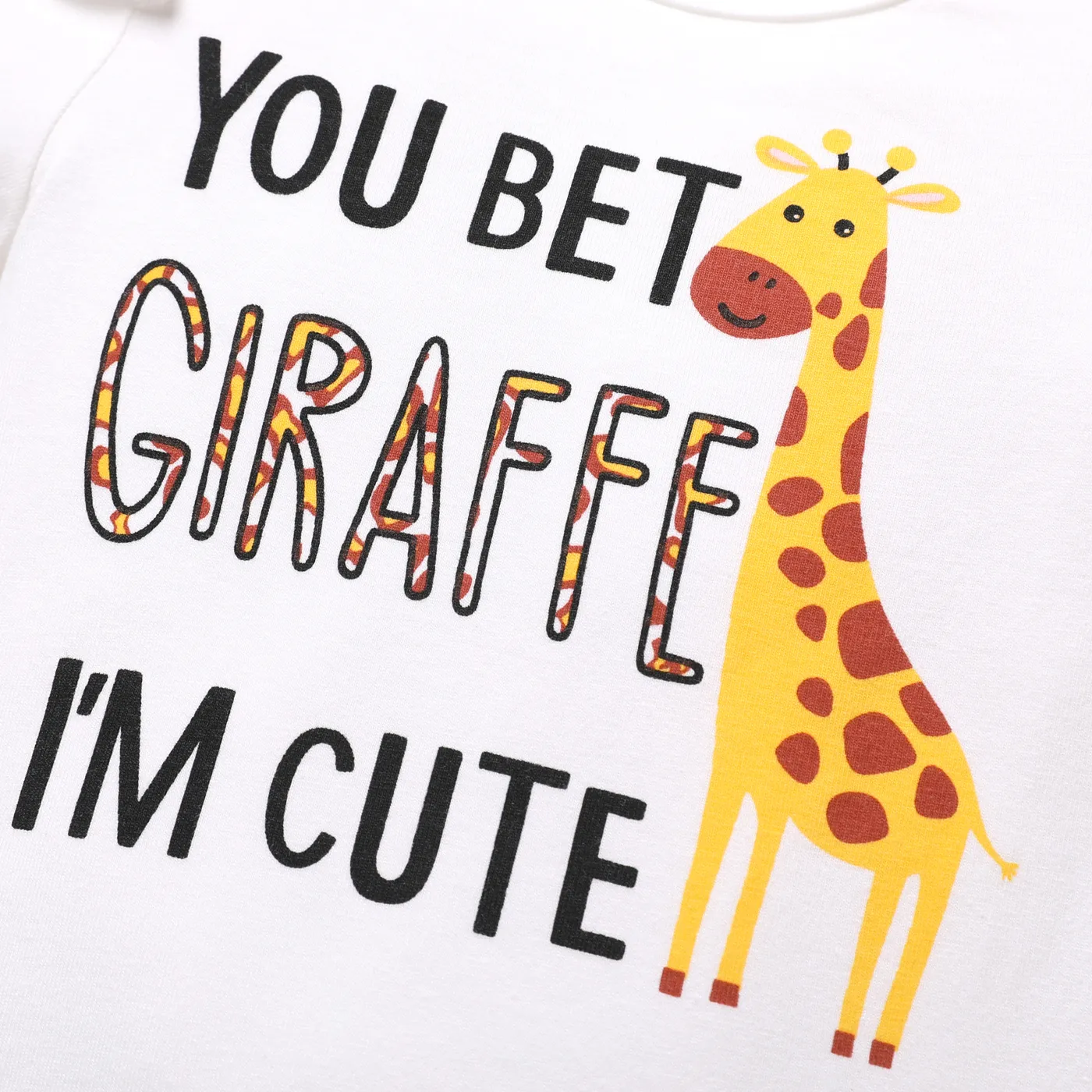 3pcs Baby Girl Cotton Short-sleeve Giraffe & Letter Graphic Romper and Bow Front Naia™ Bloomer Shorts & Headband Set  image 3