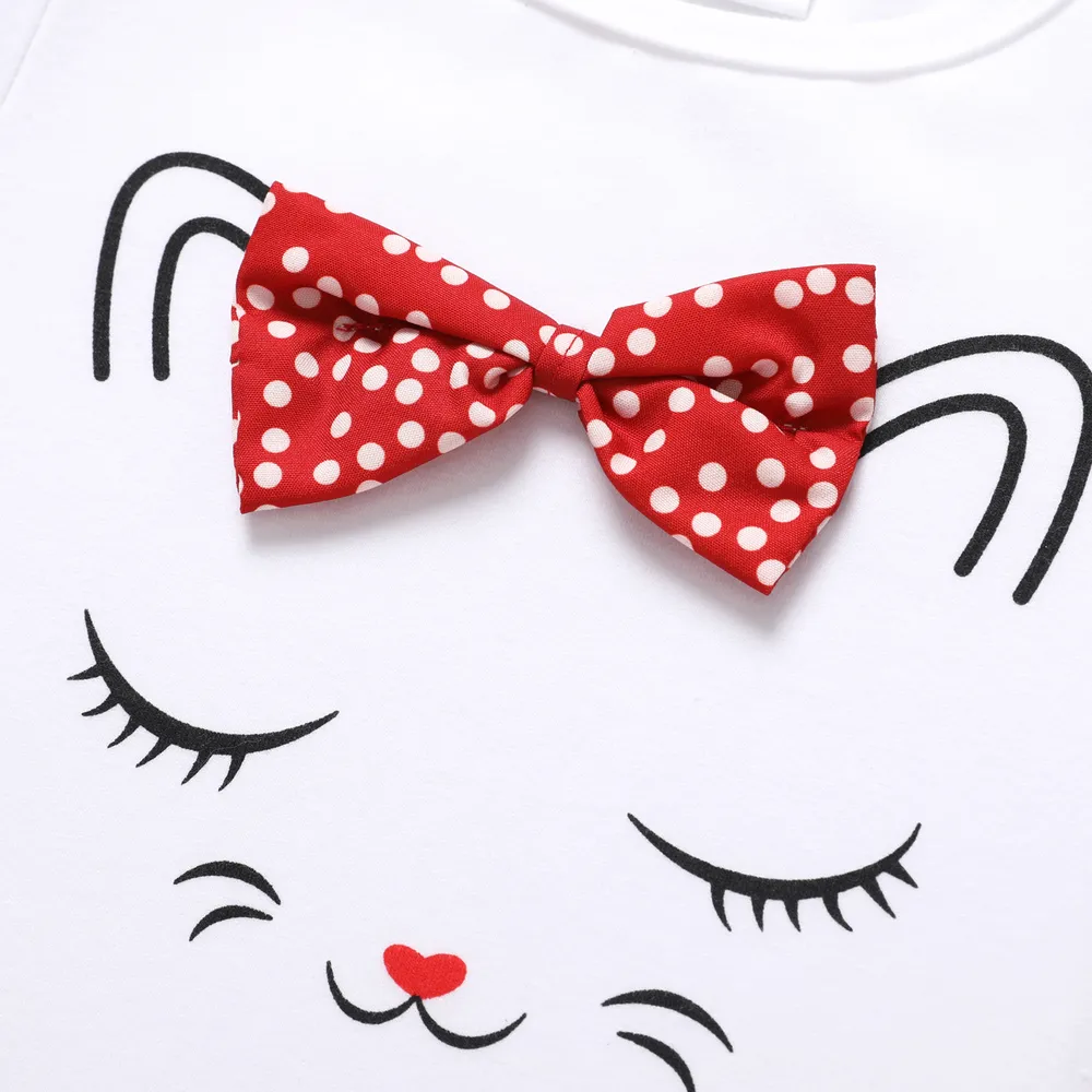 2pcs Toddler Girl Playful Bow Decor Cat Print Tee and Dots Pattern Shorts Set  big image 4