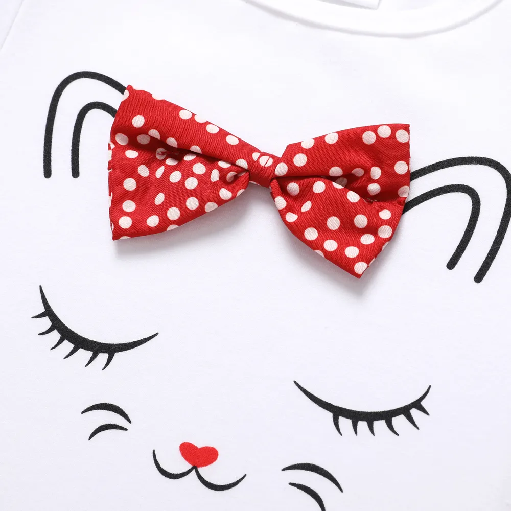 2pcs Toddler Girl Playful Bow Decor Cat Print Tee and Dots Pattern Shorts Set big image 4