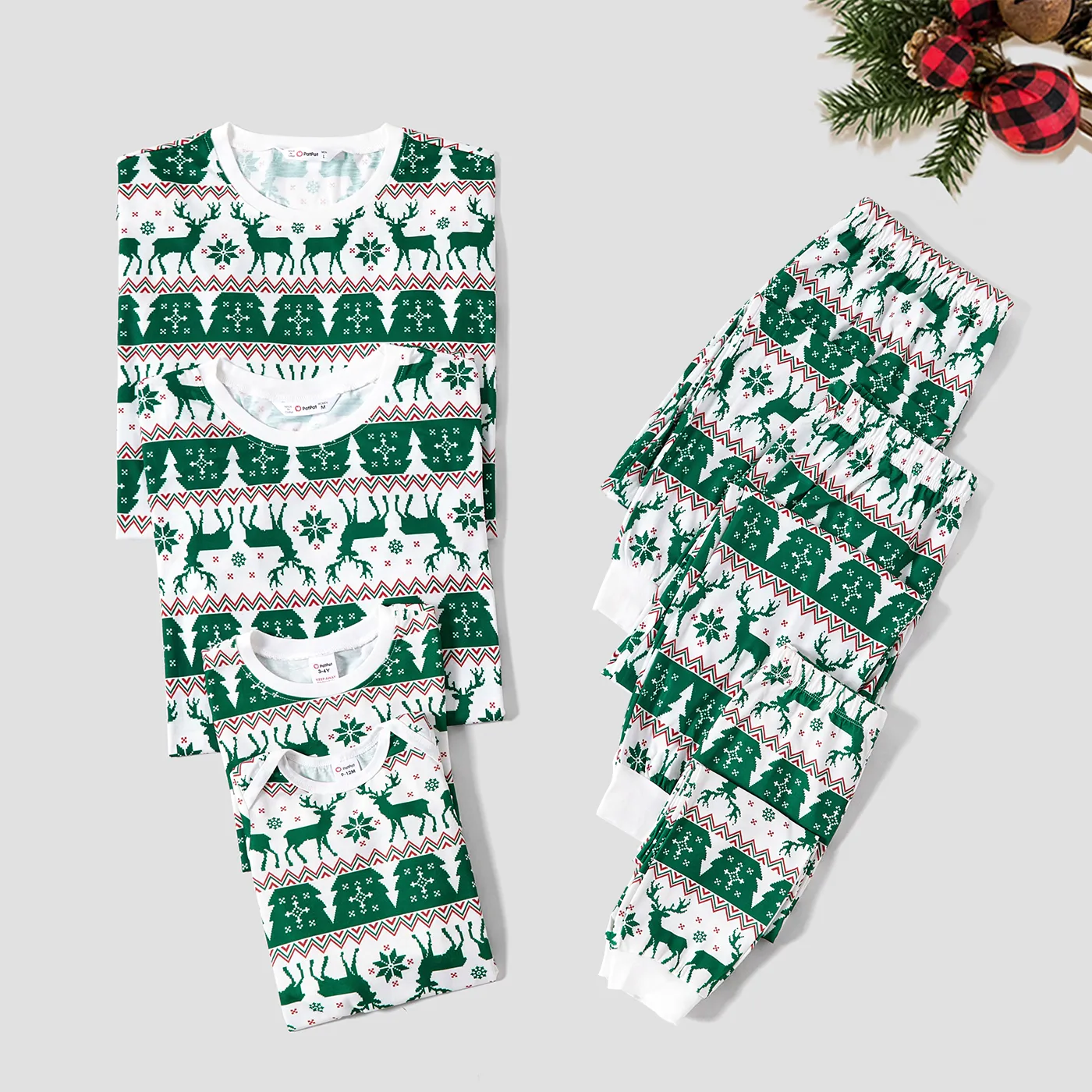 Christmas Family Matching Allover Reindeers Print Long-sleeve Green Pajamas Sets (Flame Resistant) Green image 4