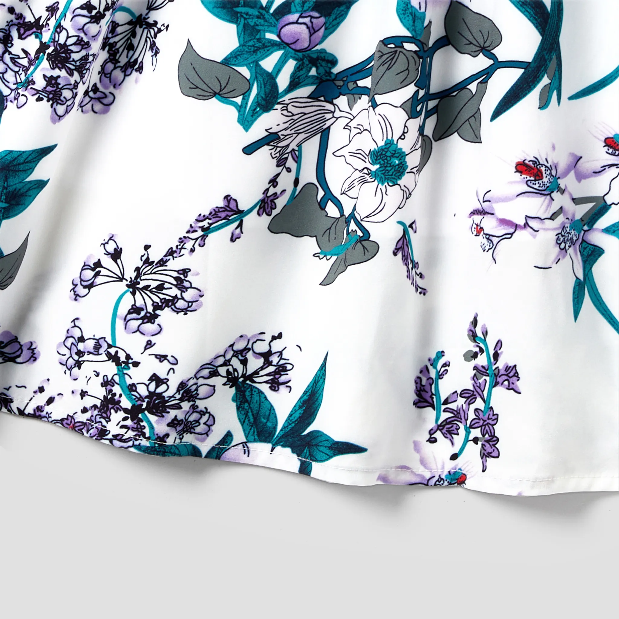 Family Matching Colorblock Long-sleeve Tops and Floral Print Long Sleeve Belted Dresses Sets  image 4