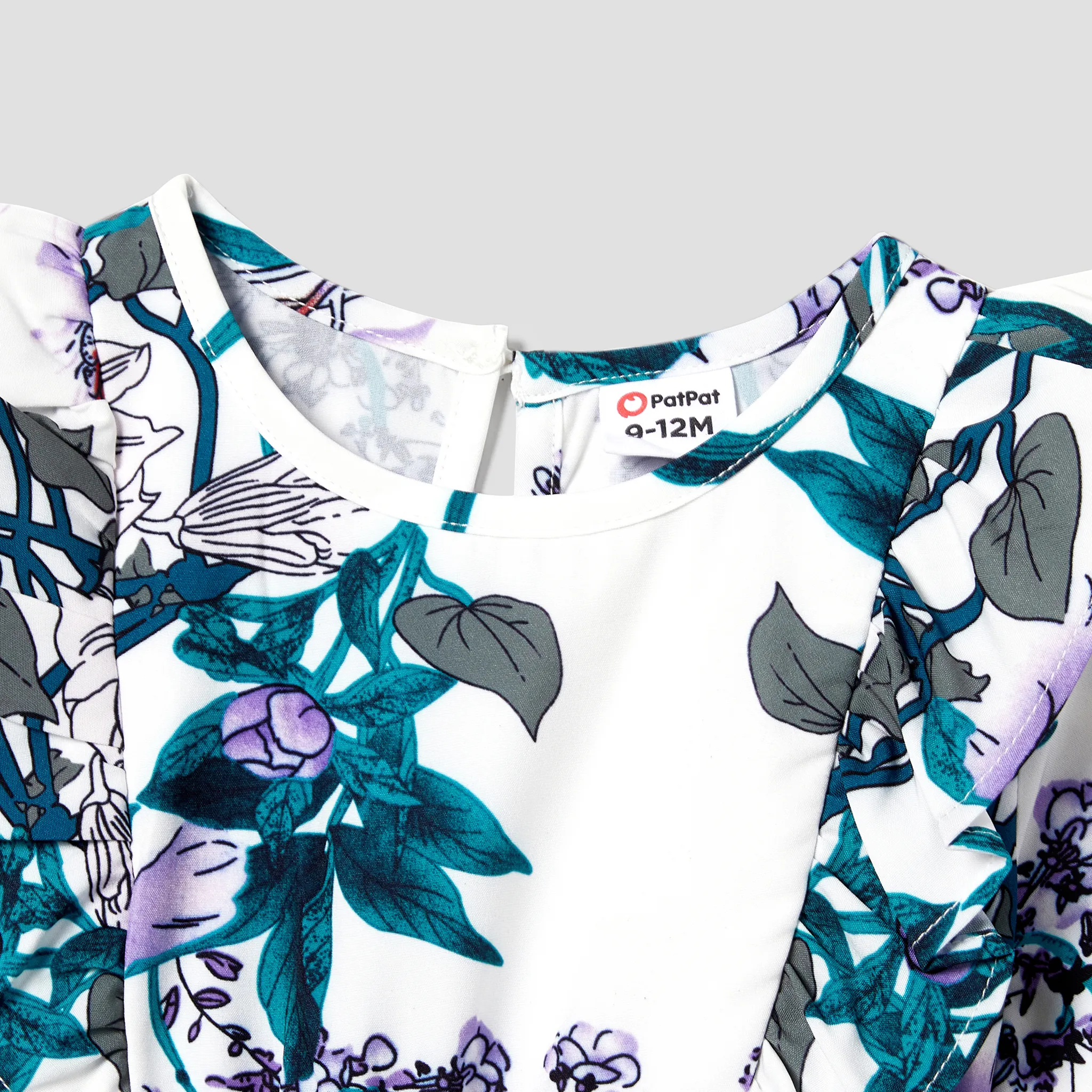 Family Matching Colorblock Long-sleeve Tops and Floral Print Long Sleeve Belted Dresses Sets  image 3