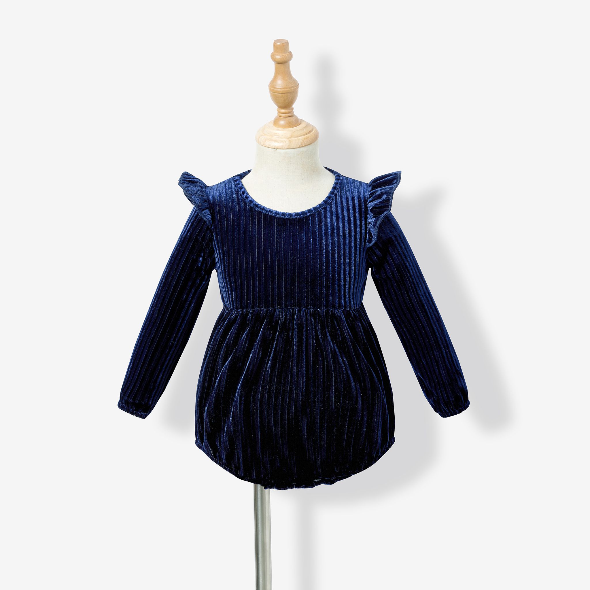 Family Matching Long-sleeve Plaid Shirt Tops and Elegant Solid Color Short-sleeve Velvet Dresses Set