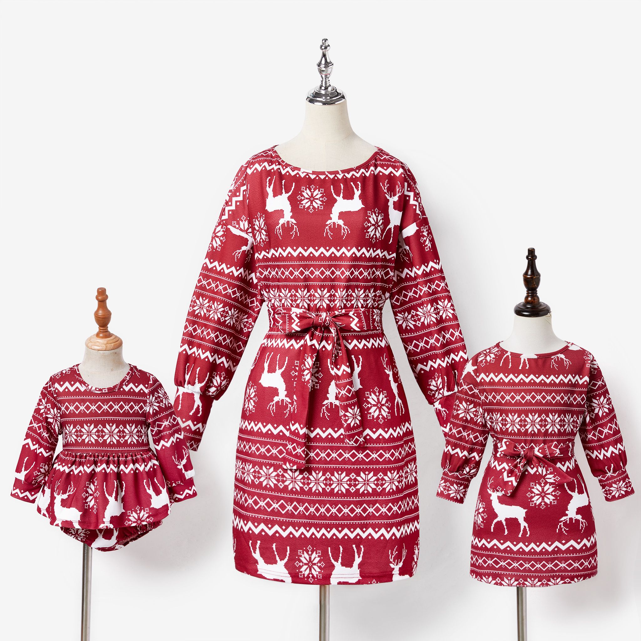 

Christmas Mommy and Me Reindeer & Snowflake Print Long-sleeve Dresses