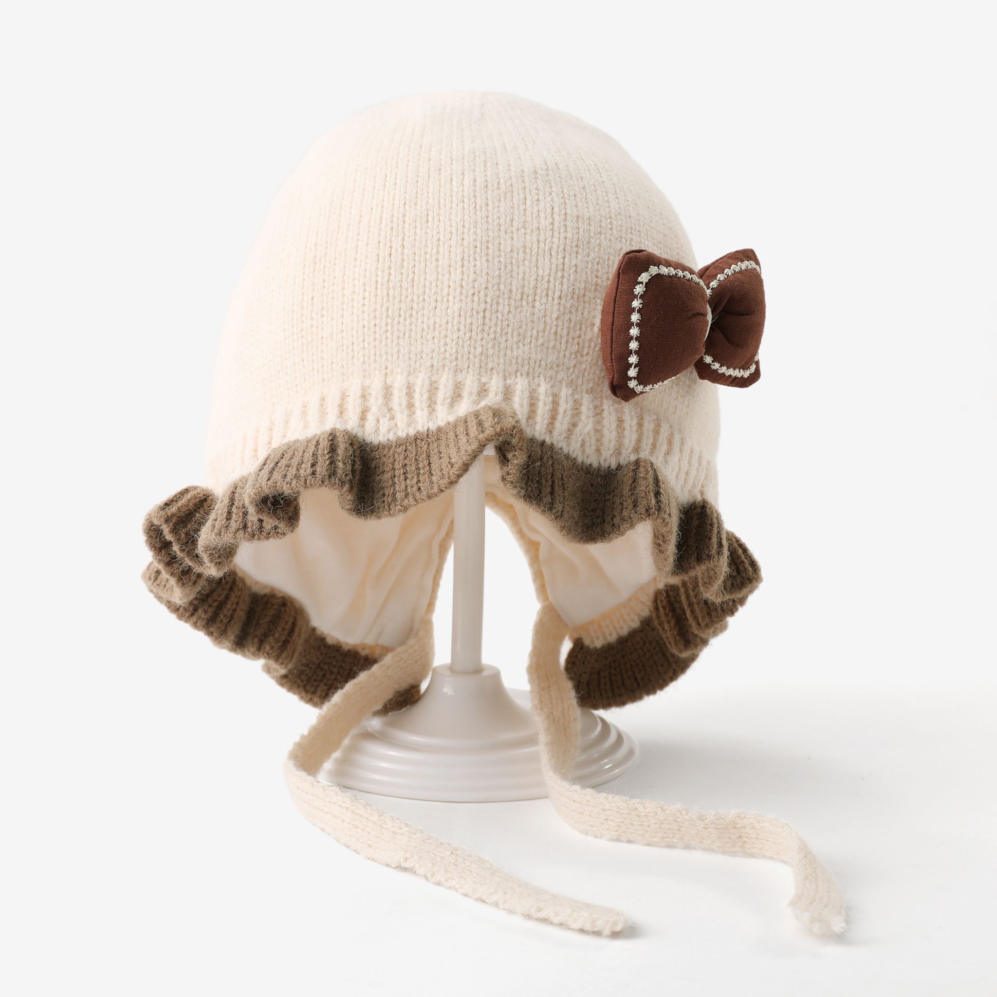 Baby's cute princess knitted hat with bow