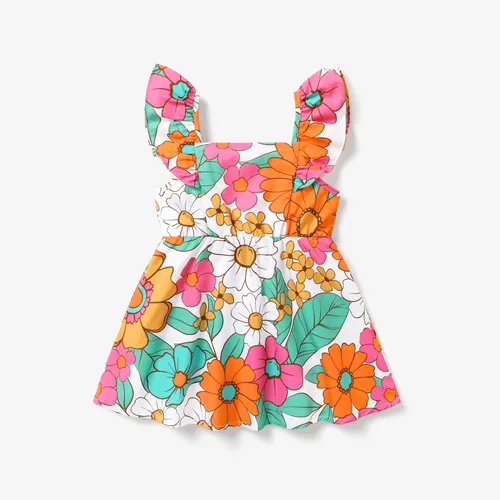 Vestido de patrón floral de manga dulce aleteo para niña pequeña