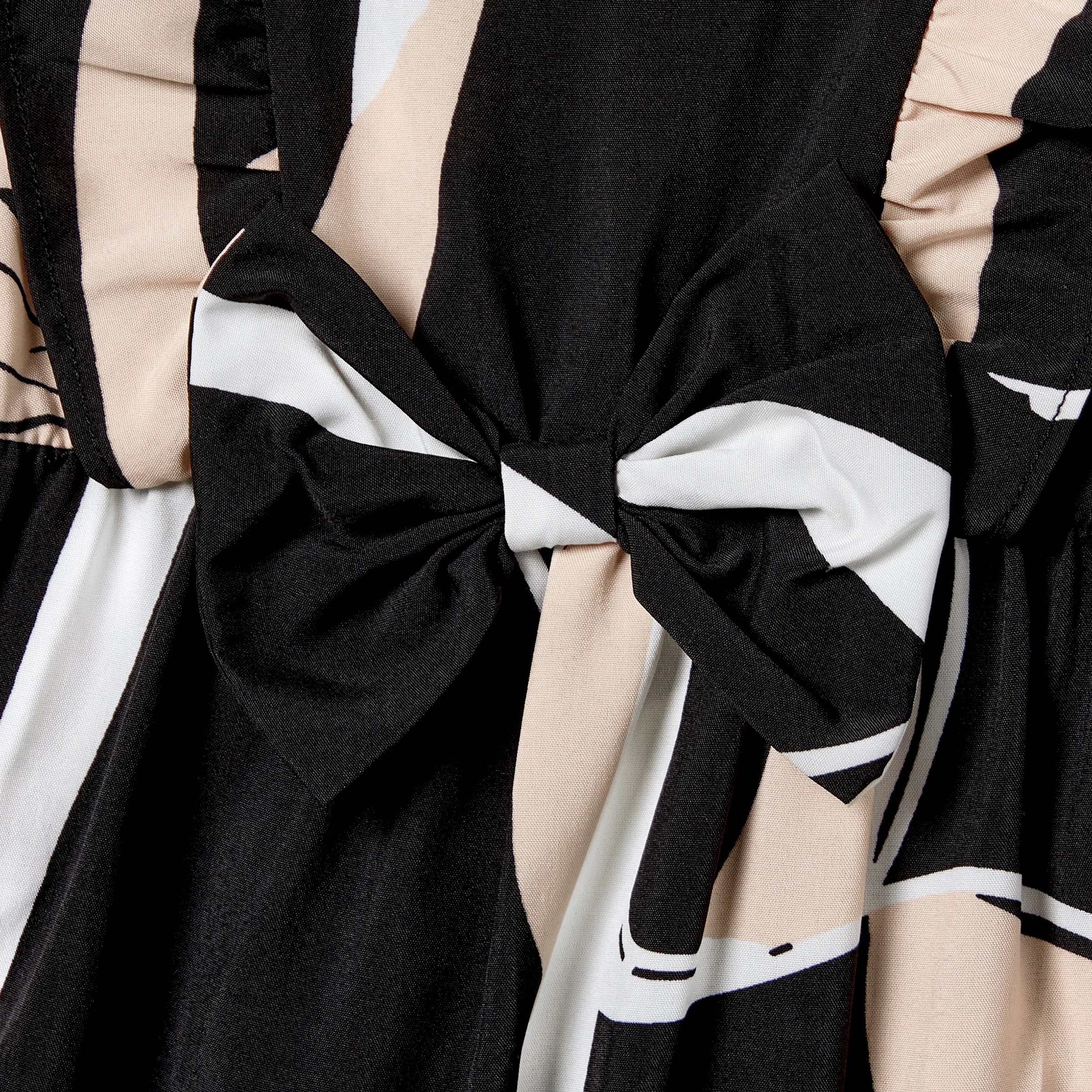Family Matching Black Raglan-Sleeve T-Shirts and Floral Contrast Collar Sleeveless Dresses Set  Black image 4