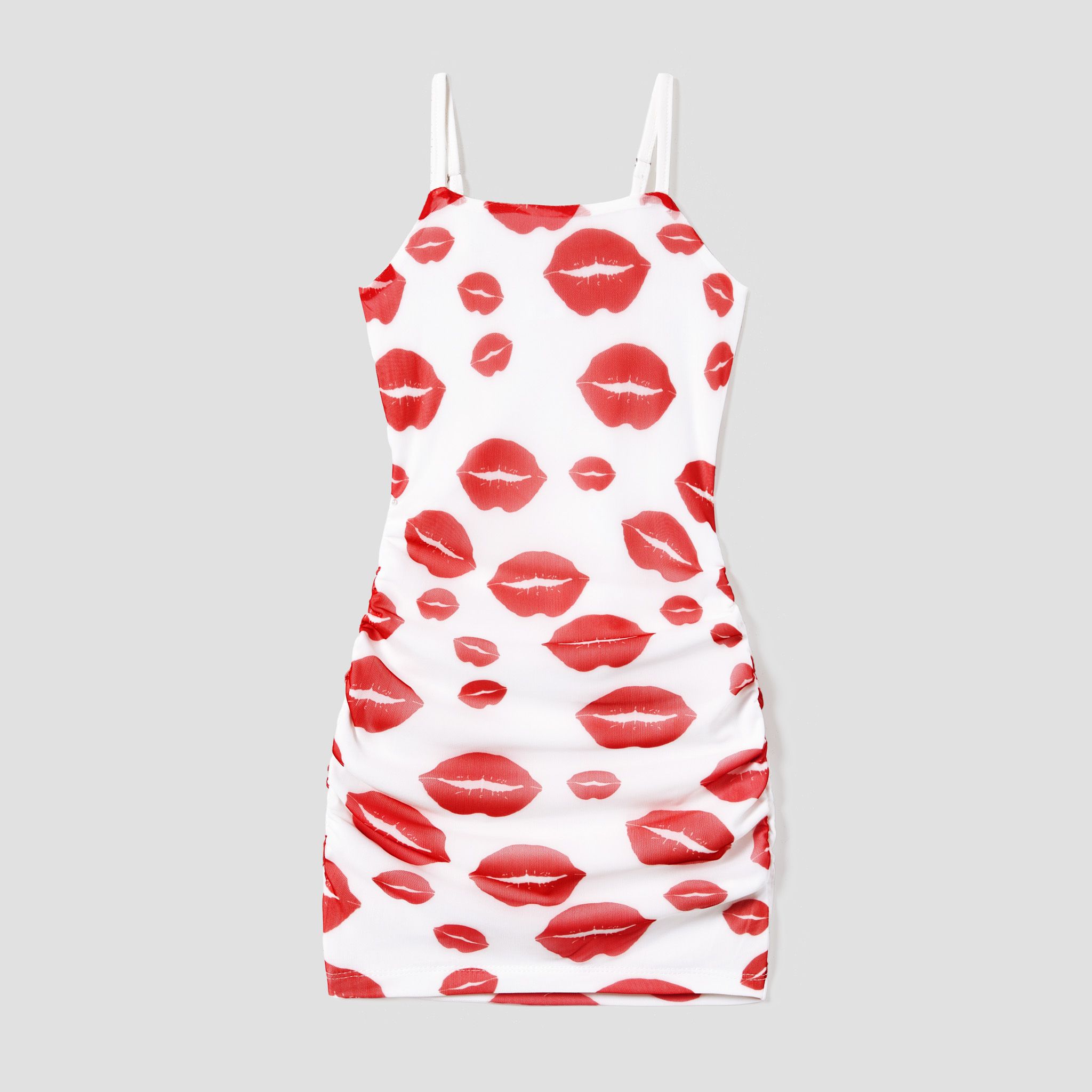 

Family Matching Solid Color Raglan-Sleeve Tee and Red Lip Print Bodycon Ruched Drawstring Mesh Strap Dress Sets