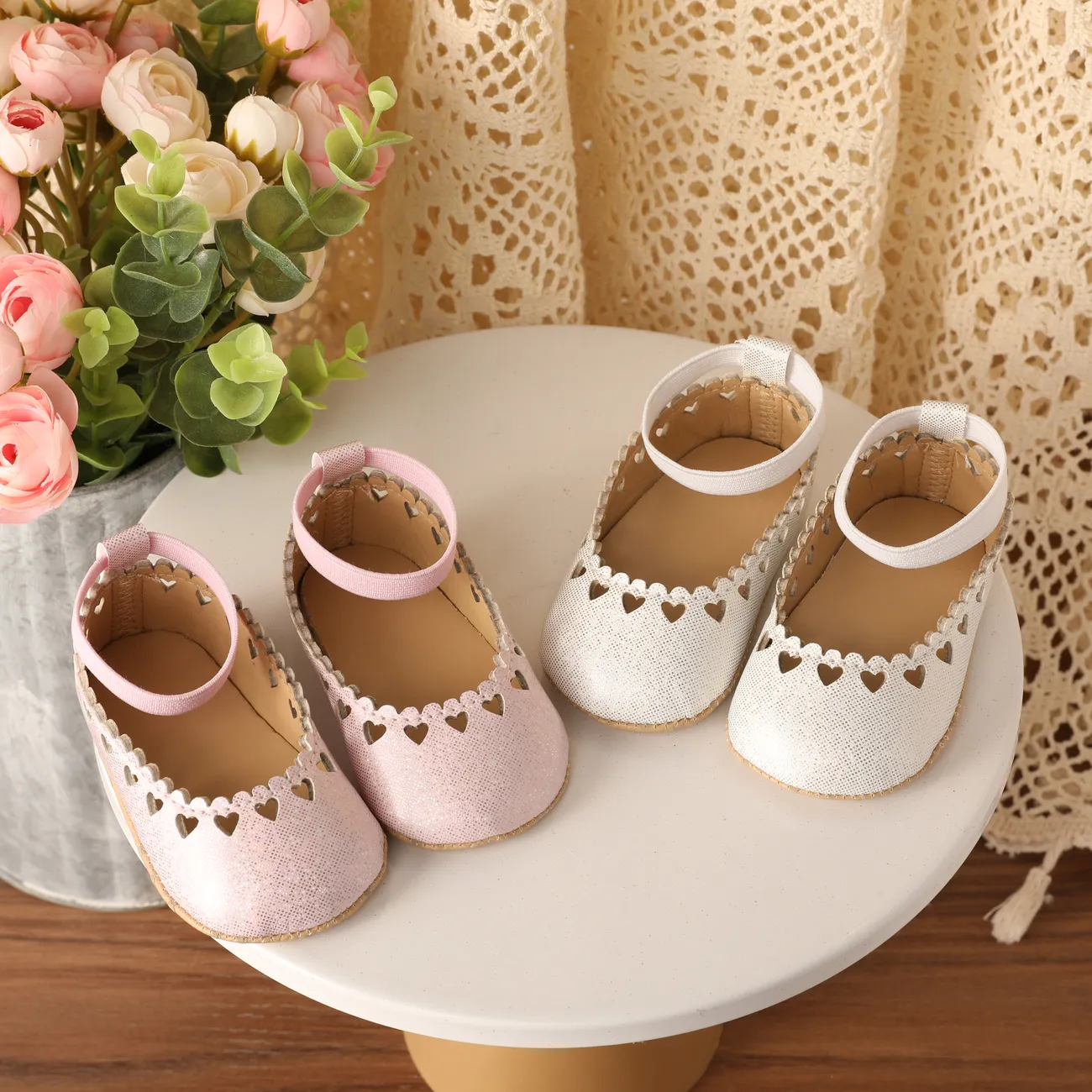 Baby Girl Sweet Heart-shaped Hollow-out Prewalker Shoes Pink big image 1
