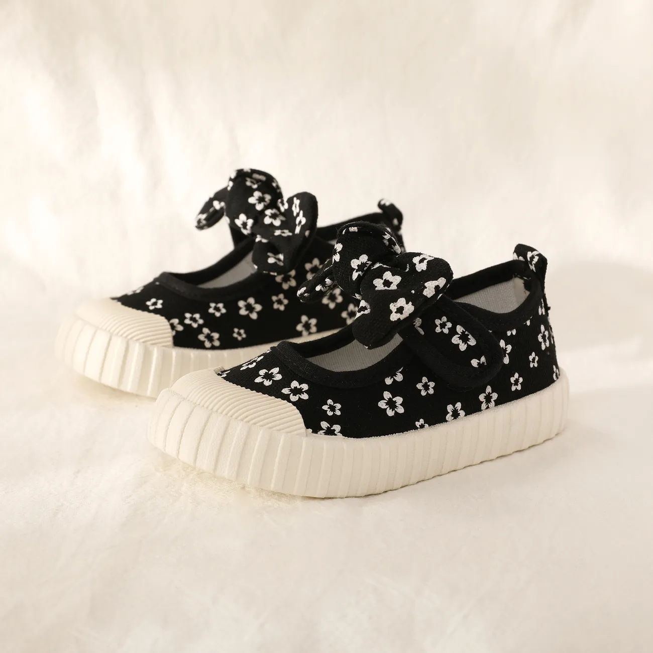 Toddler/Kids Girl Casual 3D Hyper-Tactile Bowtie Floral Shoes Black big image 1