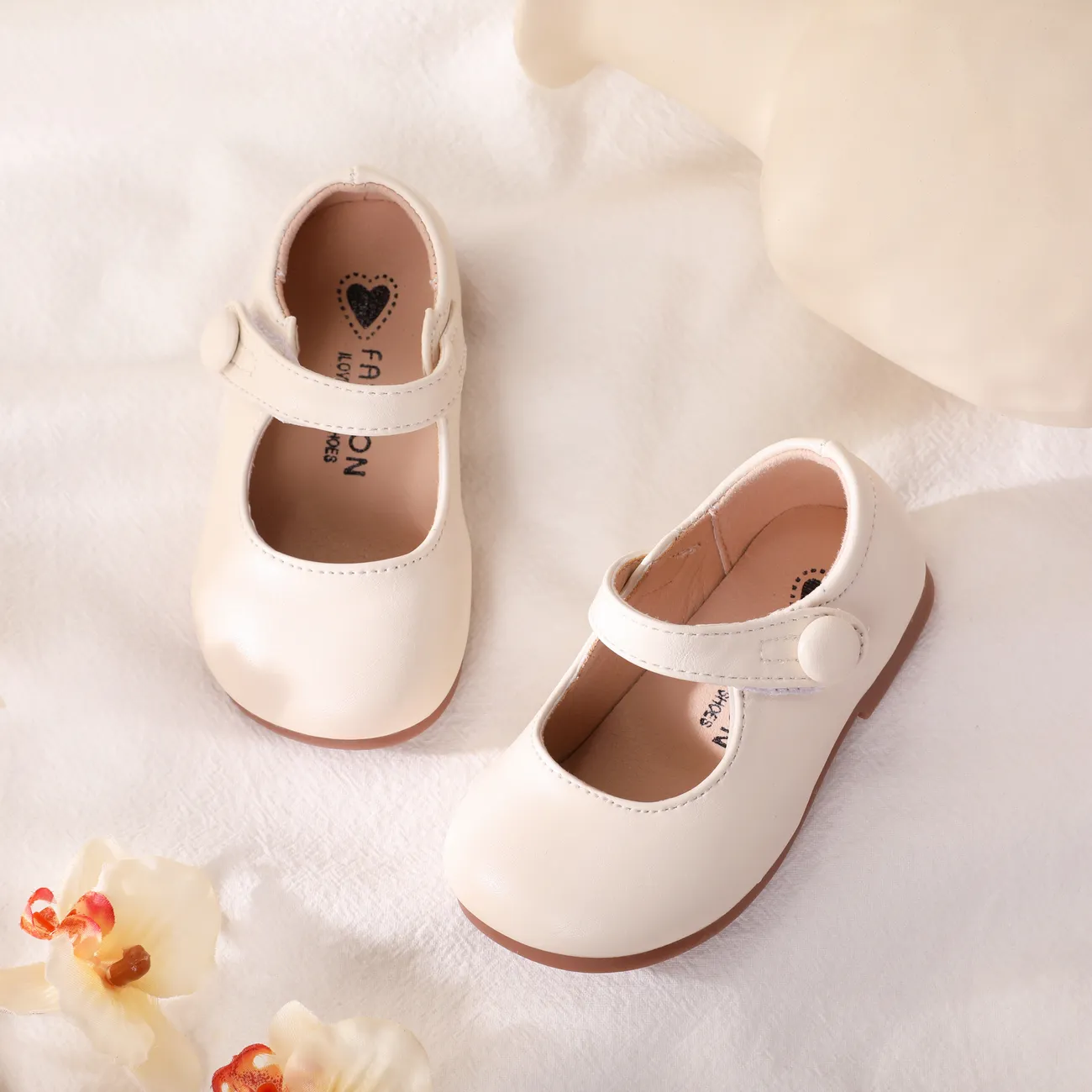 طفل صغير / أطفال فتاة بلون أساسي نمط أحذية جلدية فيلكرو أبيض قشدي big image 1