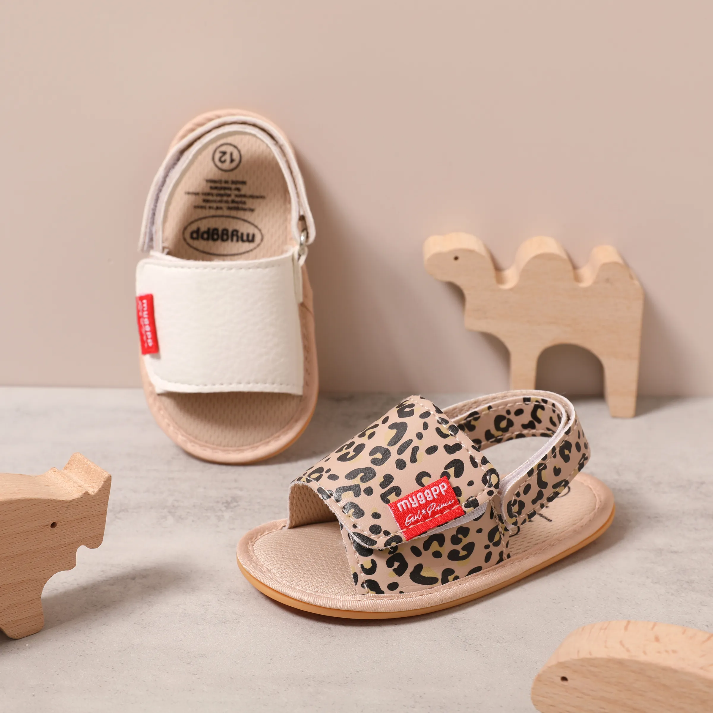 

Baby Girl/Boy Casual Leopard Velcro Prewalker Shoes