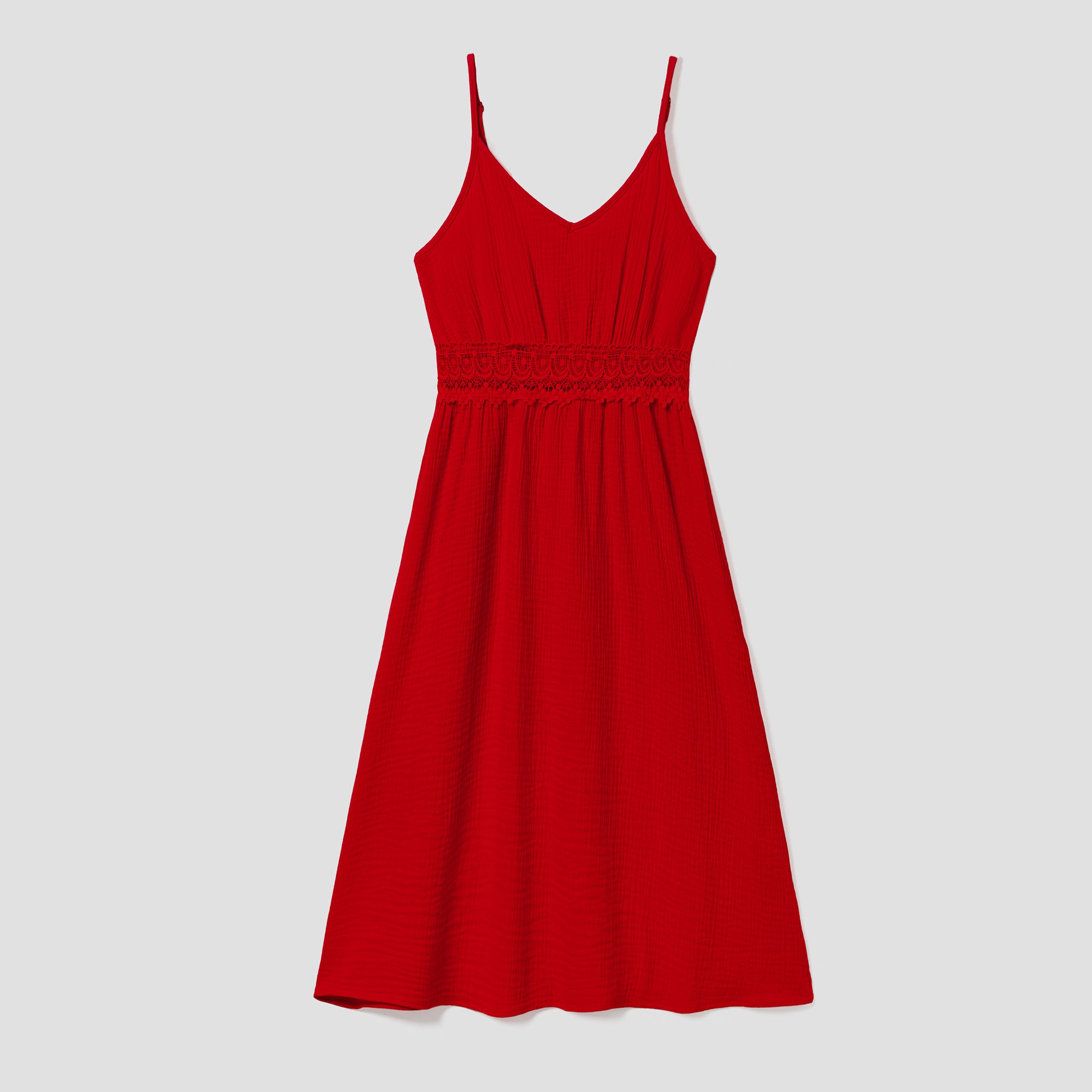 Valentine's Day Family Matching Colorblock T-shirt And Red Cotton Lace Trim Strap Dress Sets
