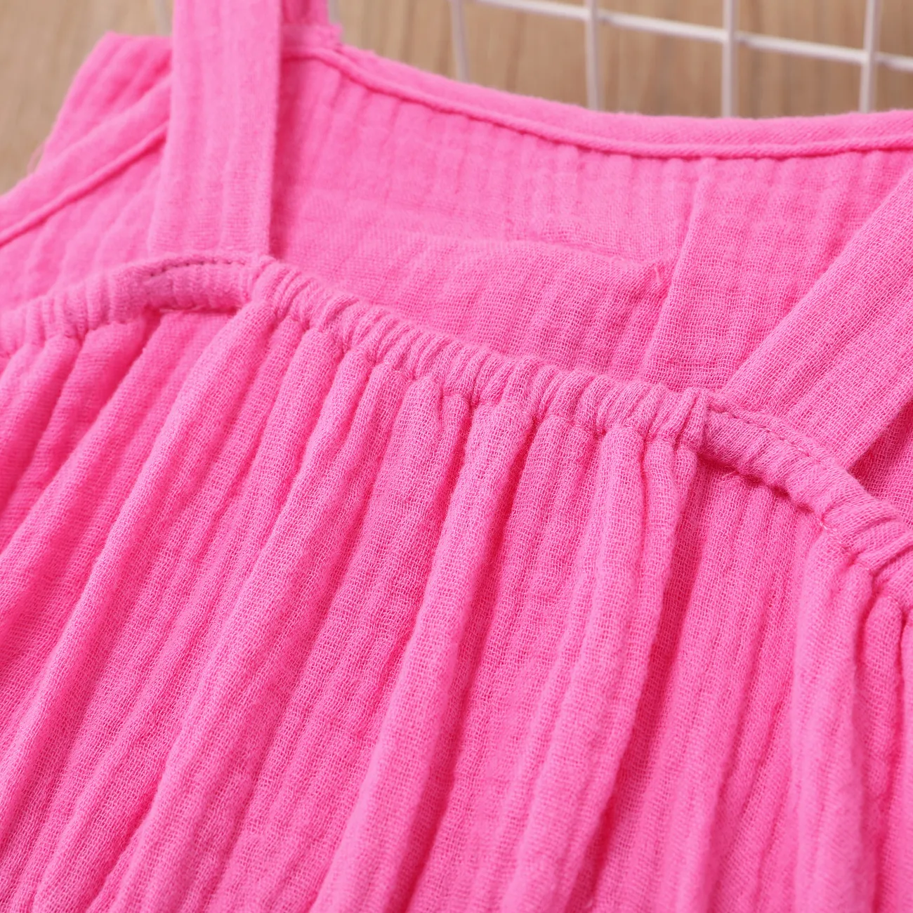 蹣跚學步的女孩甜美吊帶設計粉色棉質連體褲 粉色 big image 1