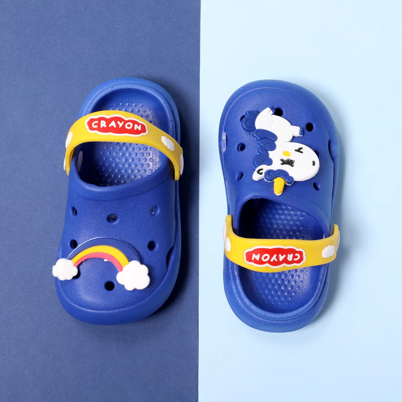 Criança / Crianças Menina / Menino colorido arco-íris e unicórnio Design Beach Hole Shoes Azul Marinho big image 1
