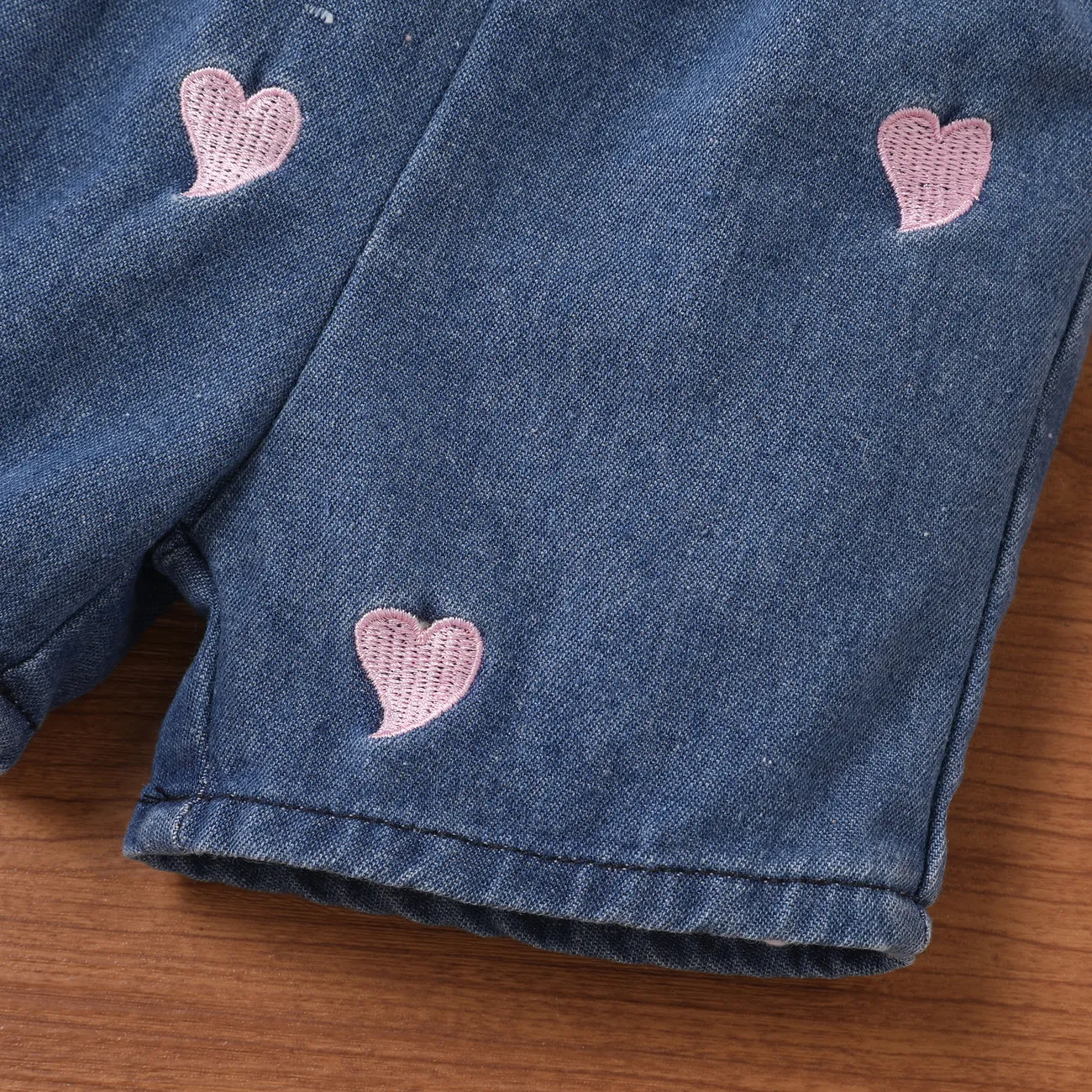  2pcs Baby Girls Childlike Heart-shaped Short-sleeve Tee and Denim Pants Set  Pink big image 1