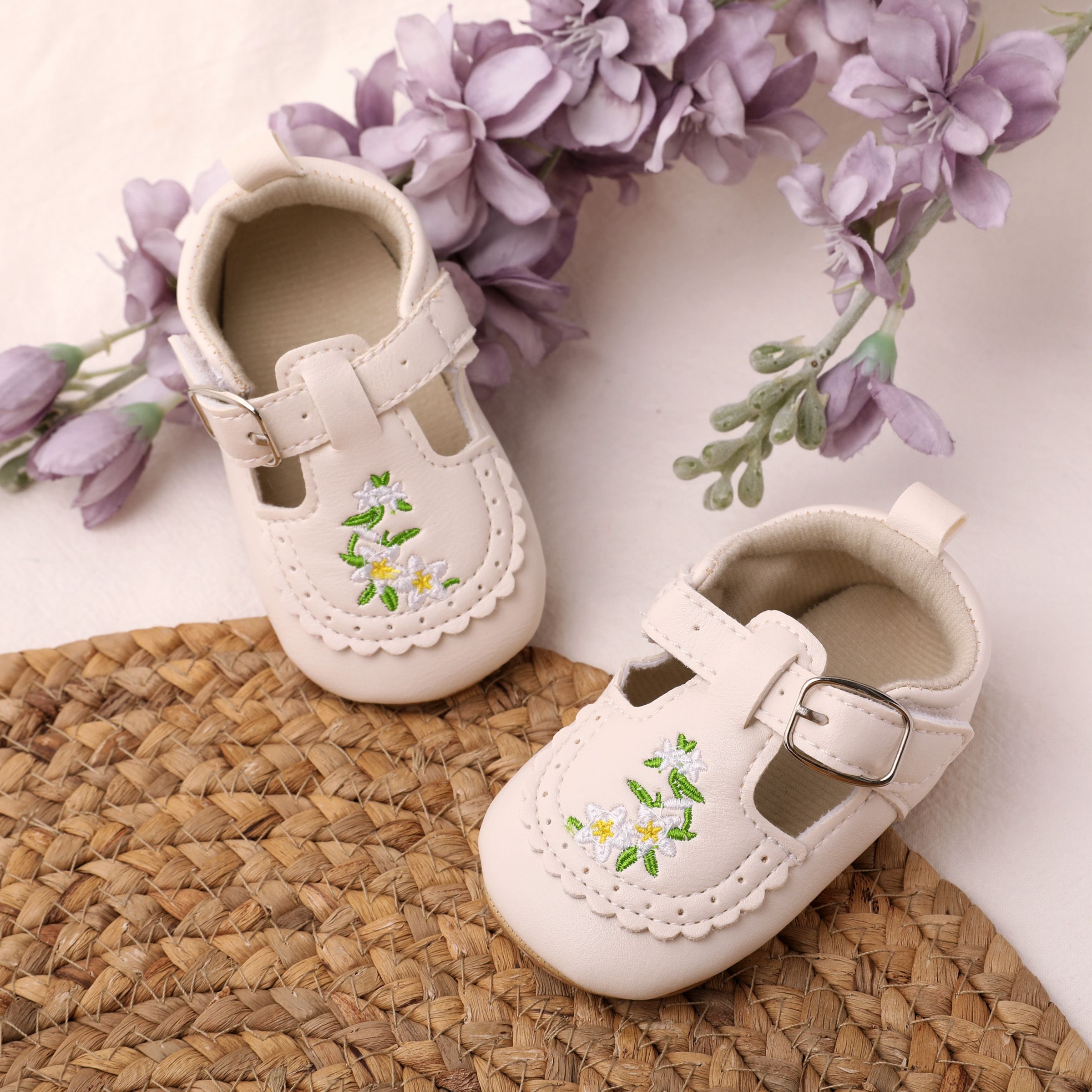 Baby Girl Casual Broken Flower Design Buckle Velcro Prewalker Shoes