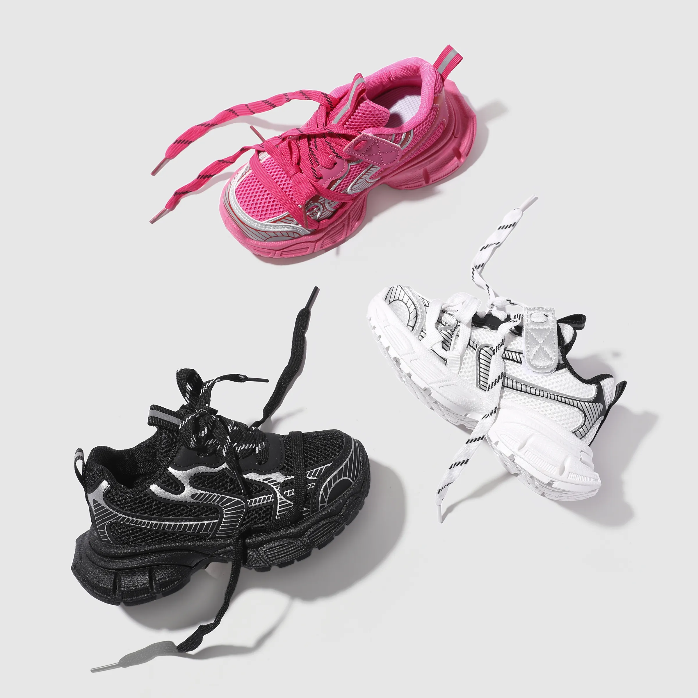 Enfant En Bas âge/Kid Girl 2pcs Lettre Imprimé Tee Et Sequin Broderie Shorts Ensemble / 5-Pack Chaussettes / Chaussures De Sport