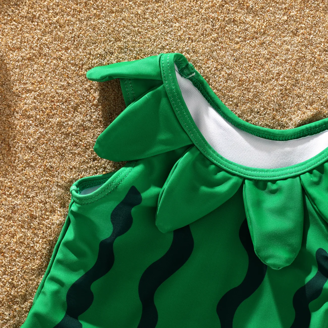 Girl's 2pcs Hyper-Tactile Solid Color Swimsuit, Polyester and Spandex, Machine Wash - Baby Swimwear. Green big image 1