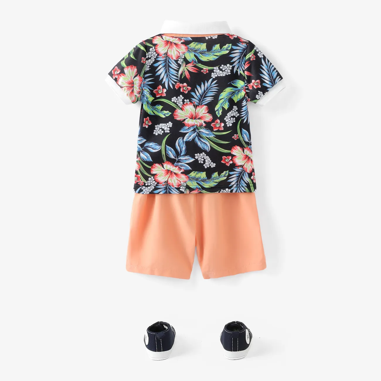 قطعتان من قميص بولو بأكمام قصيرة وطبعة زهور للأطفال الصغار ومجموعة شورت متينة متعدد الألوان big image 1