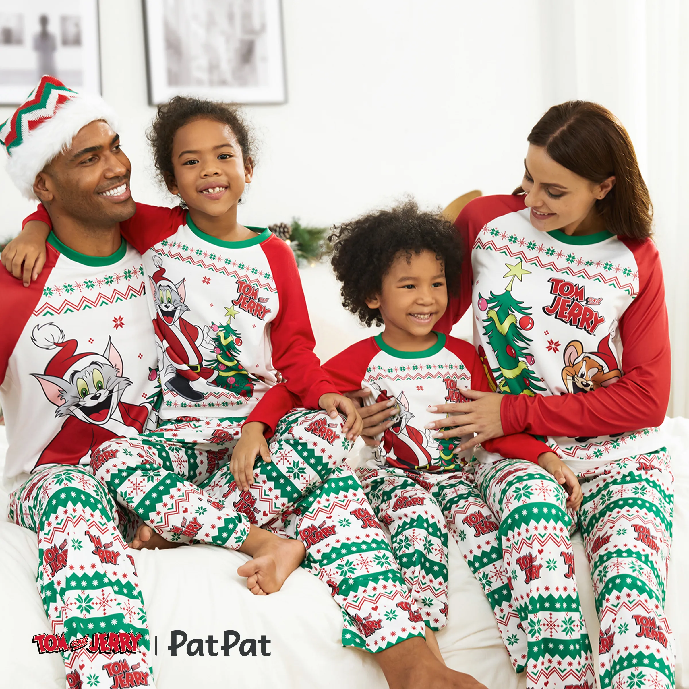 Tom And Jerry Family Matching Joyly Christmas Character Print Pajamas Sets (Flame Resistant)
