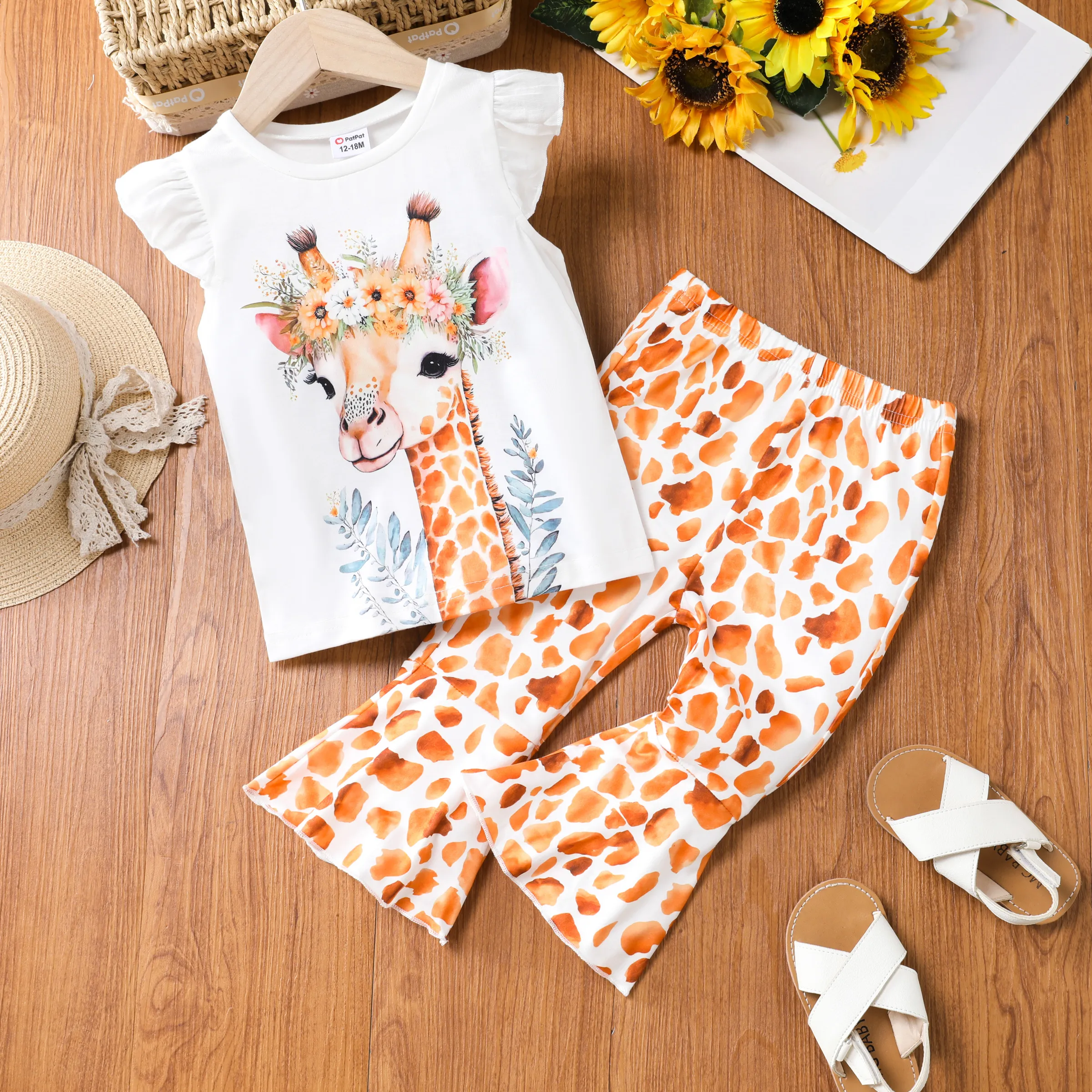 2pcs Baby Girl's Giraffe Flutter Sleeve Childlike Animal Pattern Top and Pants Set