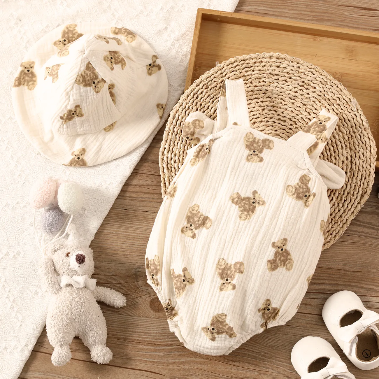 2pcs Baby Boy/Girl 100% CottonChildlike Animal Pattern 3D Hyper-Tactile Bear Rompers and Hat Set  OffWhite big image 1
