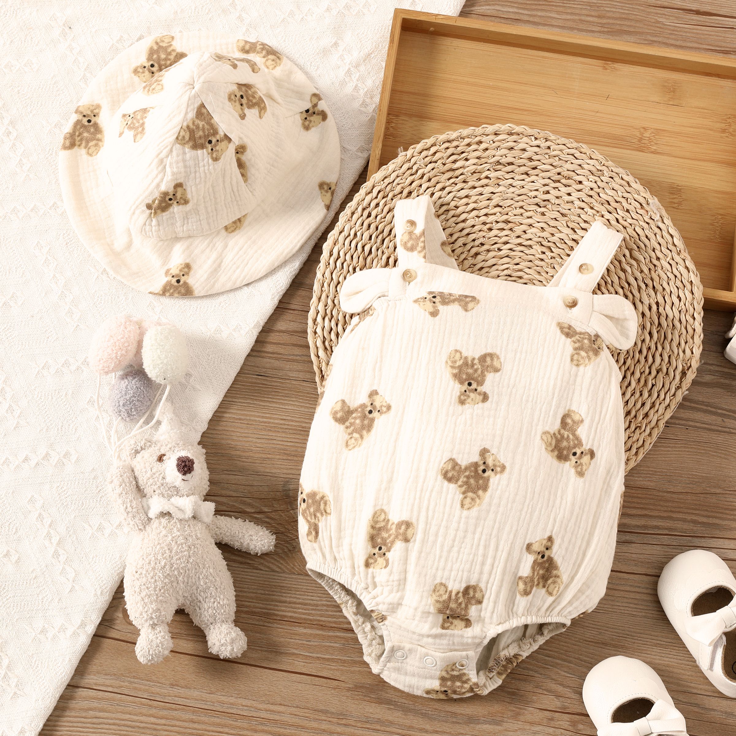2pcs Baby Boy/Girl 100% CottonChildlike Animal Pattern 3D Hyper-Tactile Bear Rompers and Hat Set