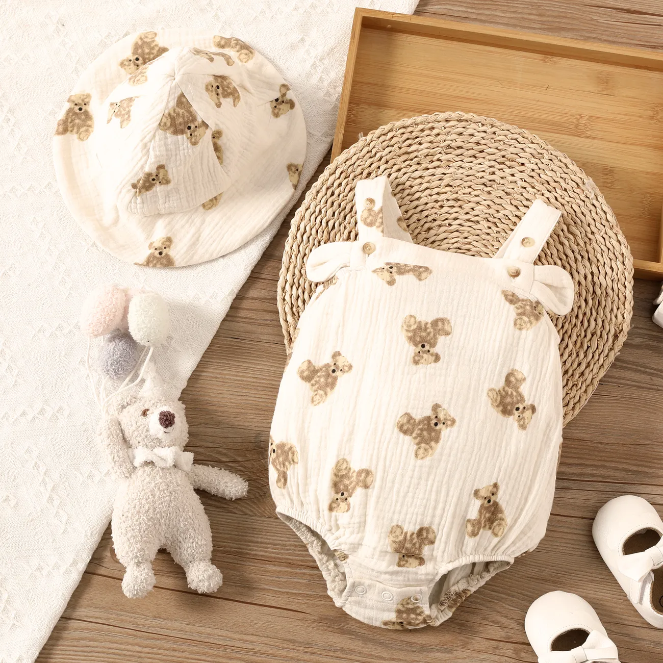 2pcs Baby Boy/Girl 100% CottonChildlike Animal Pattern 3D Hyper-Tactile Bear Rompers and Hat Set  OffWhite big image 1