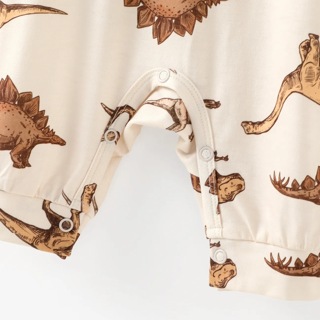 Set di pigiami con cappuccio a tema dinosauri per ragazzi dallo stile infantile. Albicocca big image 1