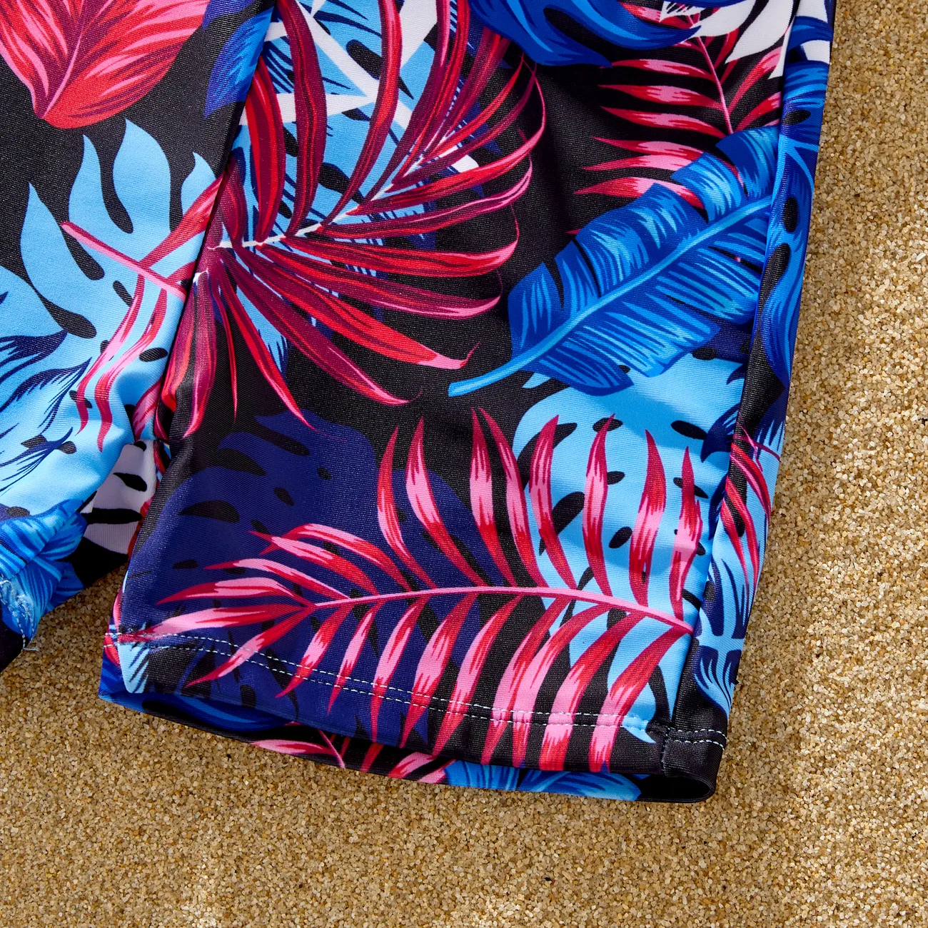 ملابس السباحة إطلالة العائلة للجنسين النباتات والزهور متعدد الألوان big image 1