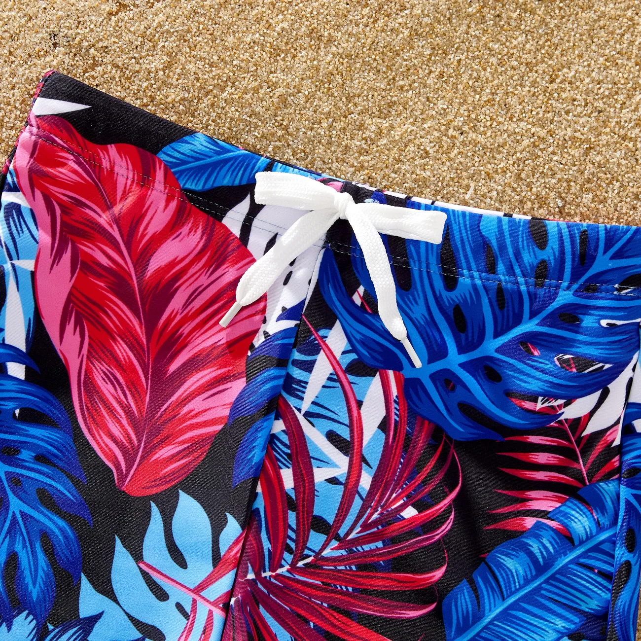 Family Matching Blue Floral Drawstring Swim Trunks or Shell Trim Spliced One-Piece Swimsuit MultiColour big image 1