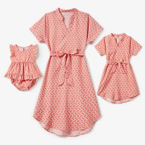 Mommy and Me Geometric Pattern V Neck Short-Sleeve Belted Dresses