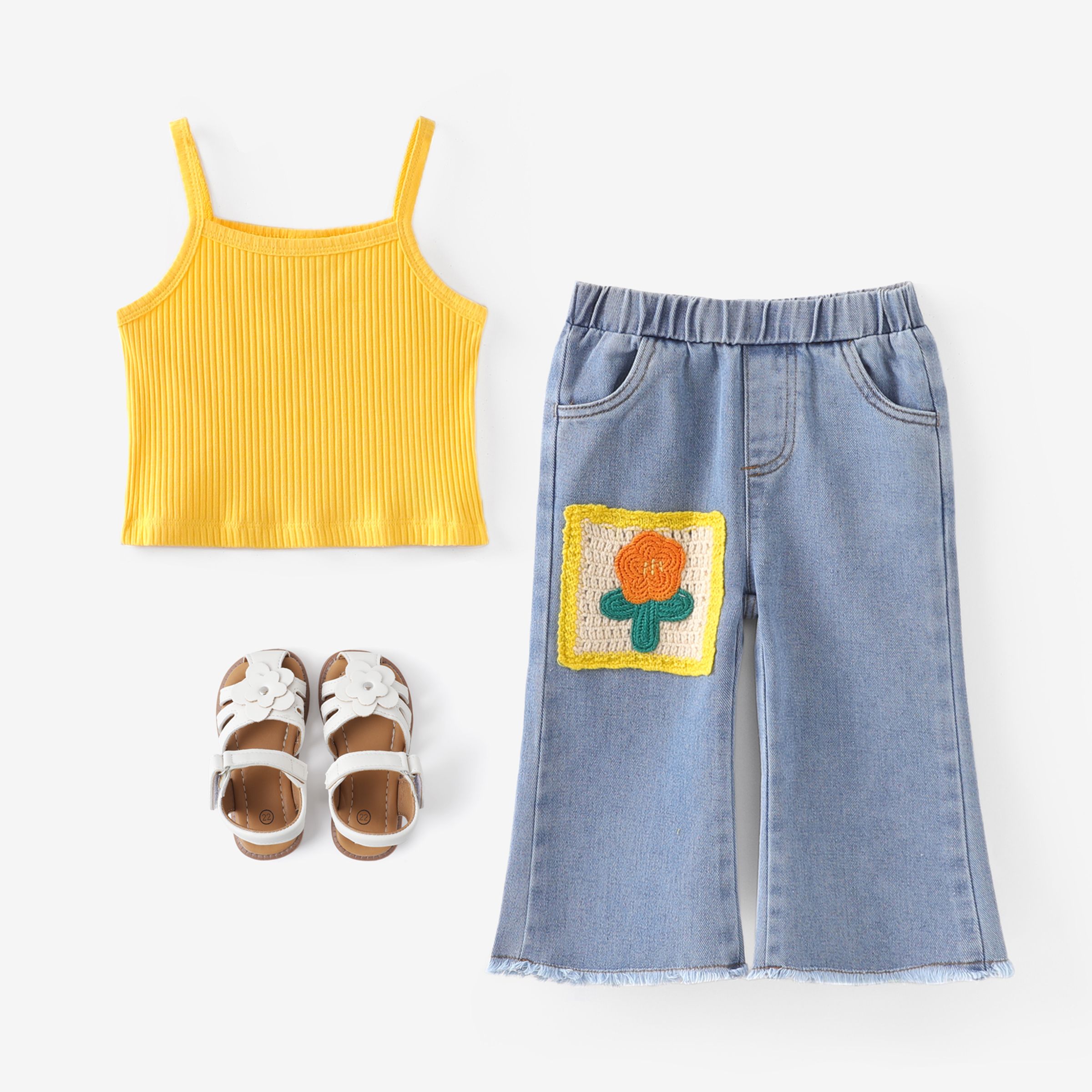 

Toddler Girl 2pcs Solid Camisole and Floral Embroidery Denim Jeans Set/ Sandals