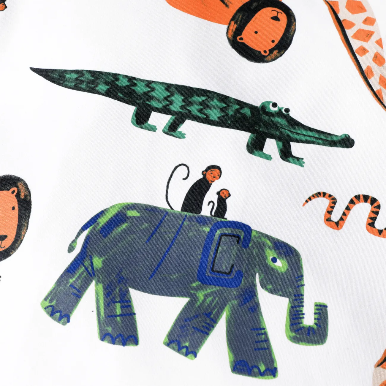 طقم تي شيرت بأكمام قصيرة مطبوع عليه حيوانات للأولاد الصغار من قطعتين ومجموعة شورت كاكي مطاطي متعدد الألوان big image 1