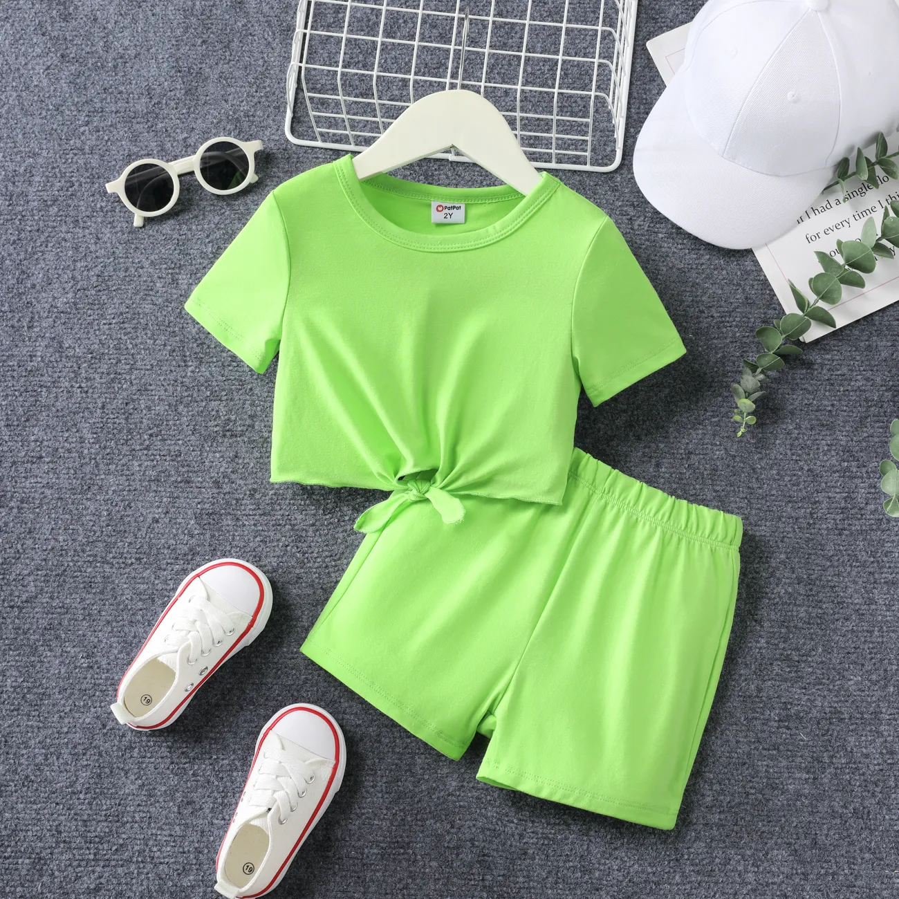 2pcs Toddler Girl Bandage Solid Color Regular T-shirt and Shorts Set  Green big image 1