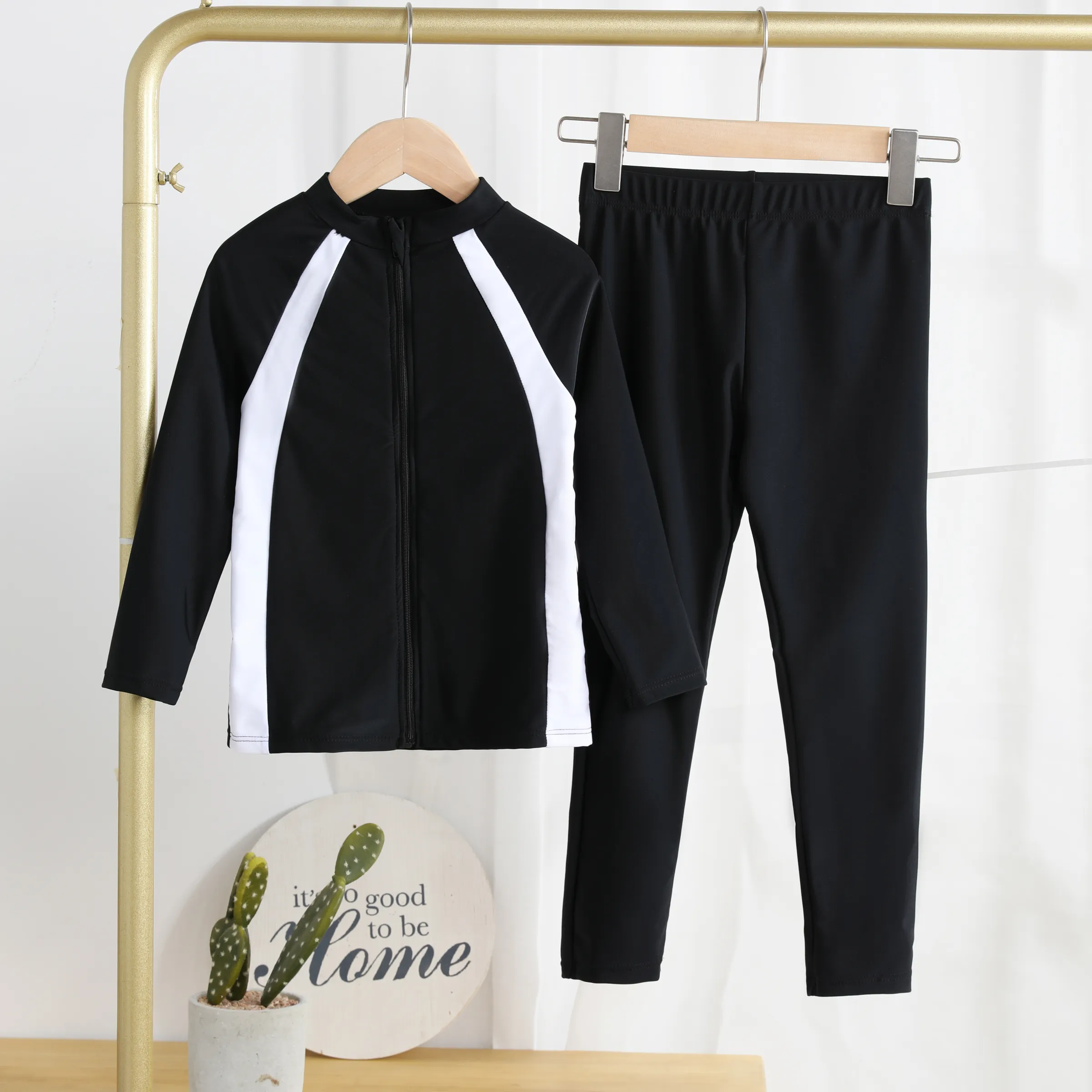 2pc Kid Boy/Girl Sporty Fabric Stitching Swimwear Top and Pants Set