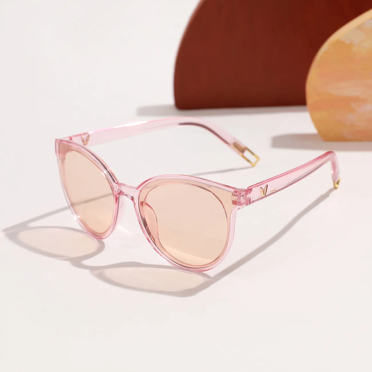 Kleinkind / Kinder Mädchen / Junge Lässige Vintage Künstlerische Sonnenbrille mit weichem Stoffbeutel rosa big image 1