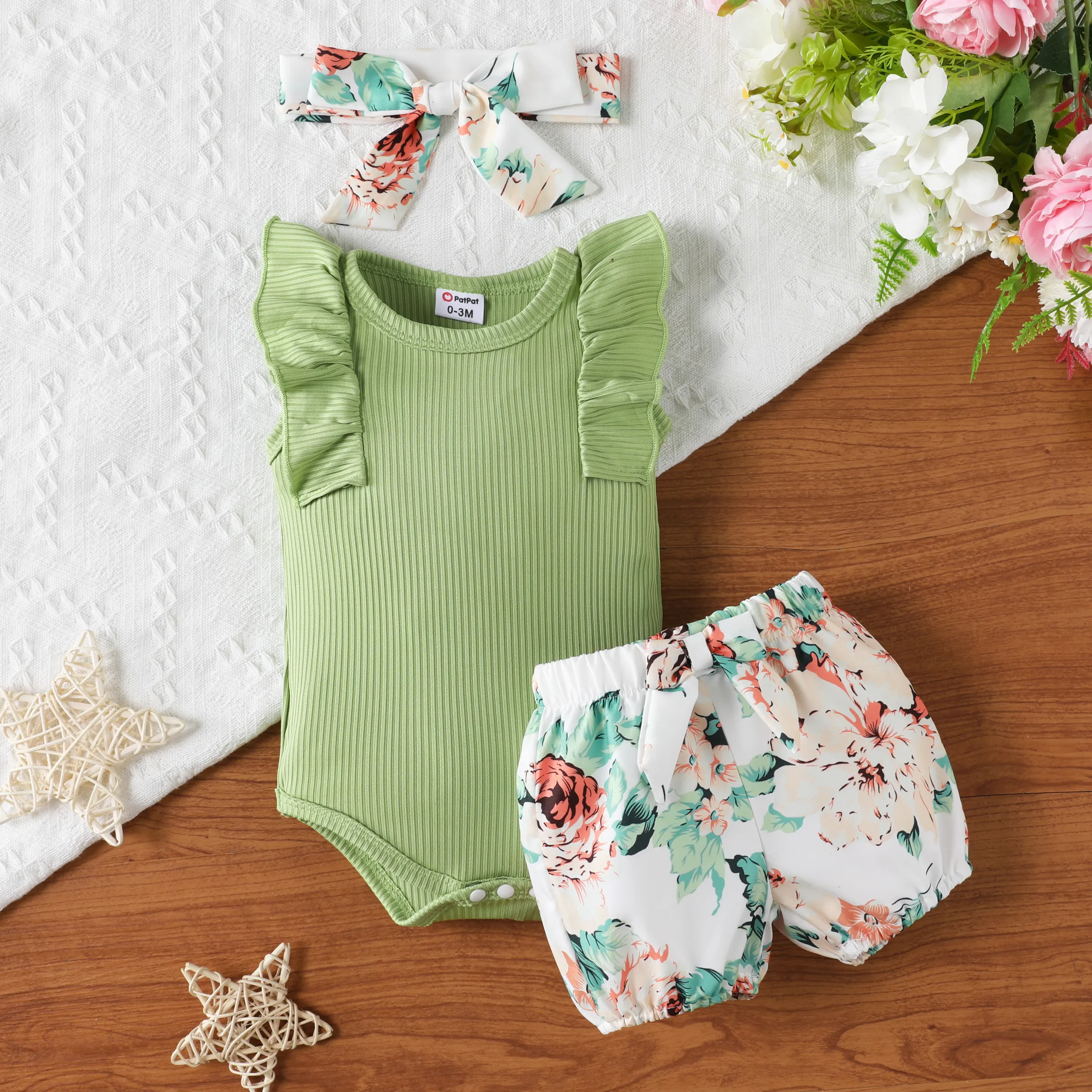 2pcs Baby Girl Flutter Sleeve  Floral Print Romper and Shorts Set
