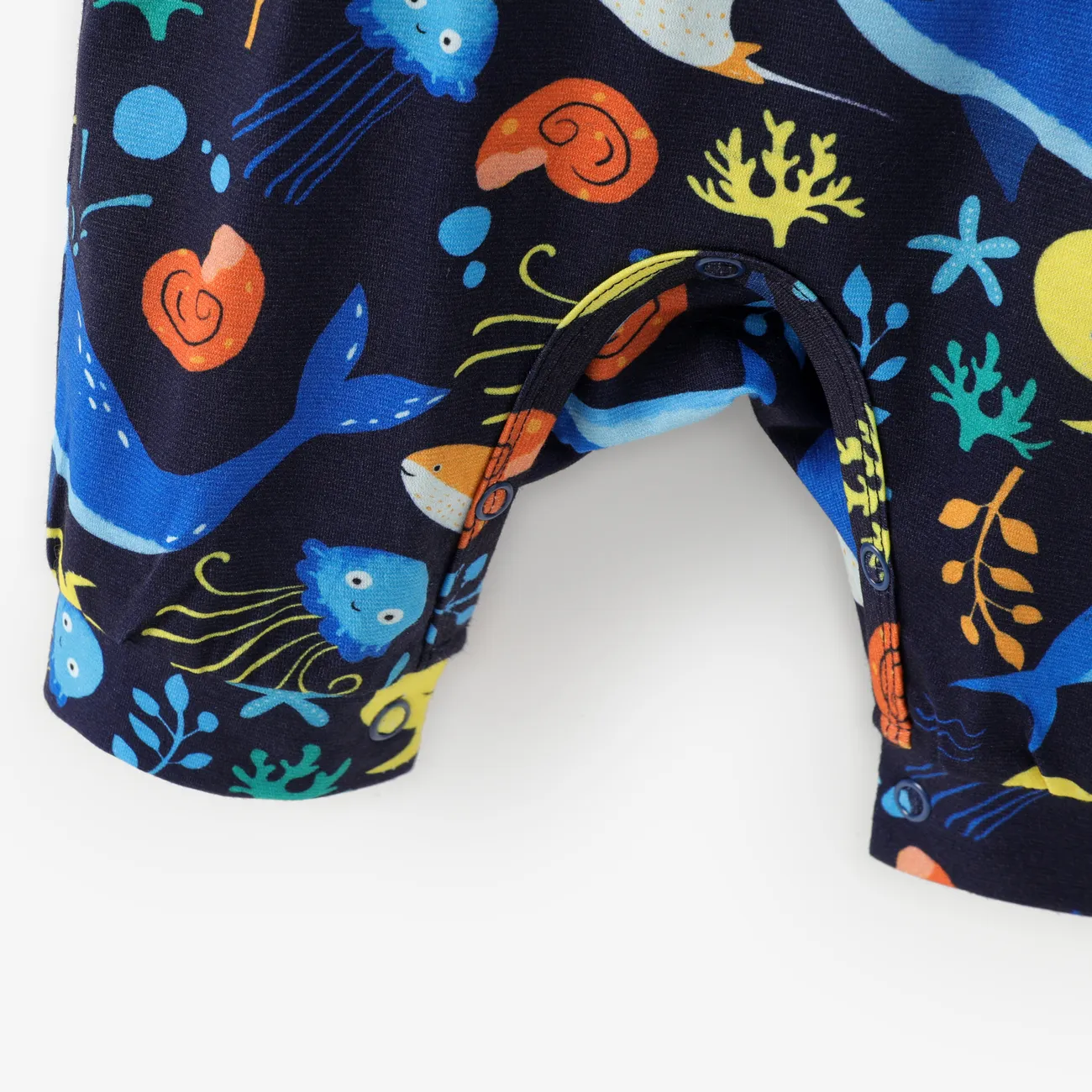 Baby Boy Marine Animal Print Pyjama Jumpsuit mit Kapuze dunkelblau big image 1