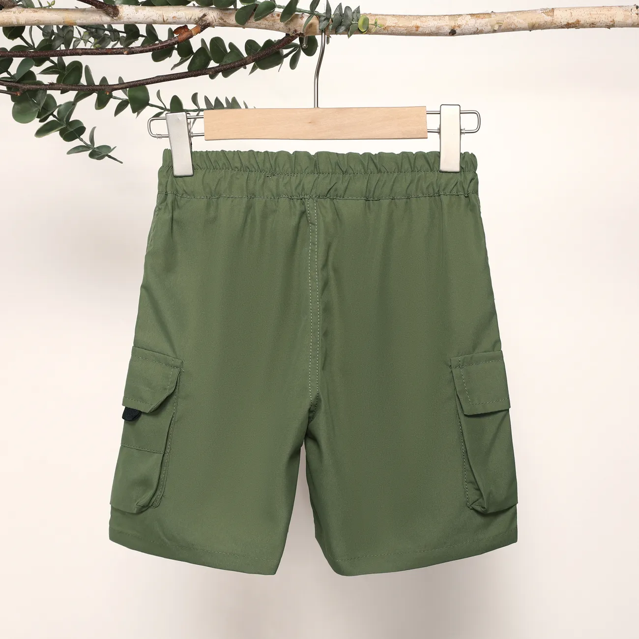 Calção casual para meninos com bolso de patch, conjunto de 1 pc, cor sólida, 100% poliéster, lavável na máquina Exército Verde big image 1