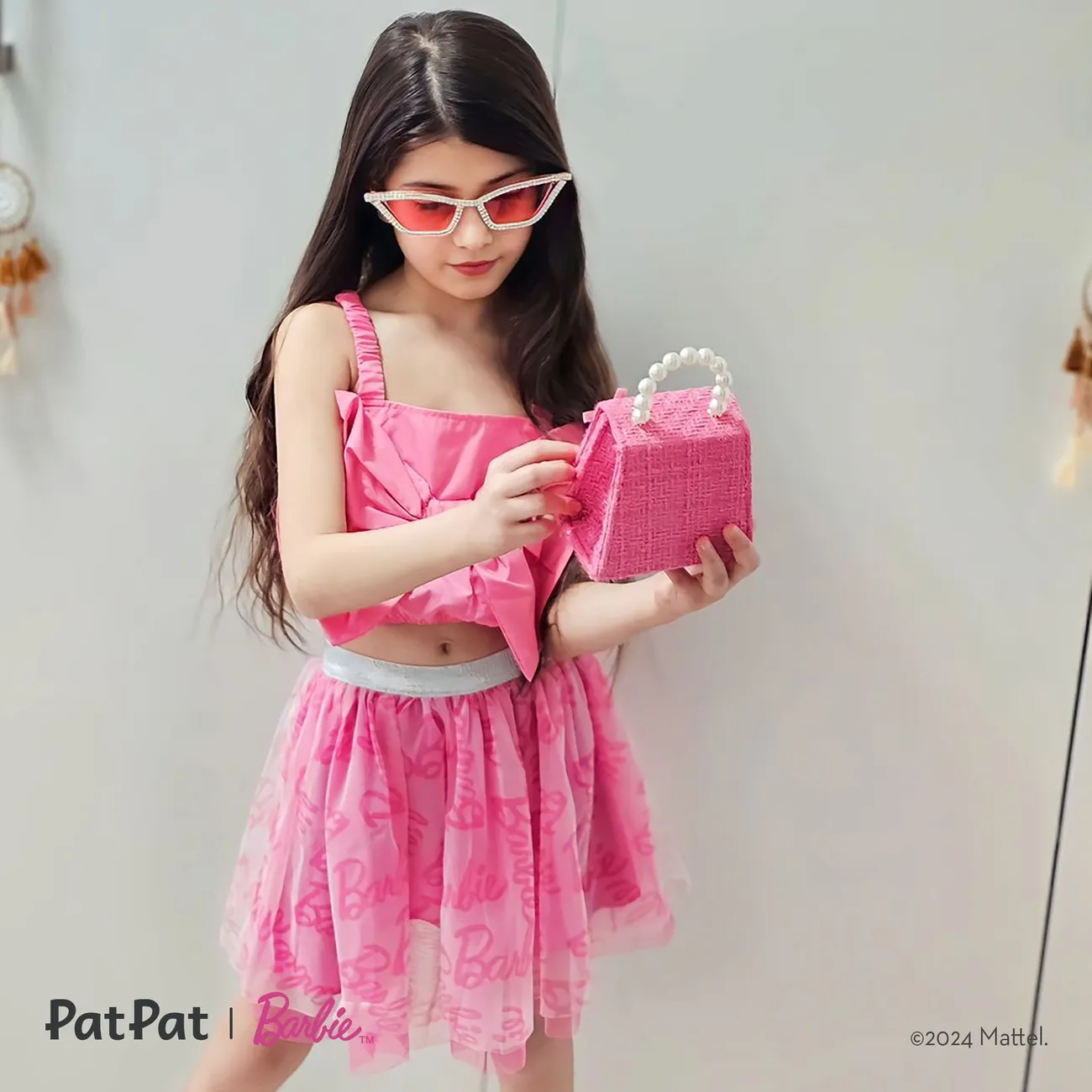 Barbie 2pcs Toddler Girl Bow Twist Top and Allover Logo Print Skirt Set
 Roseo big image 1