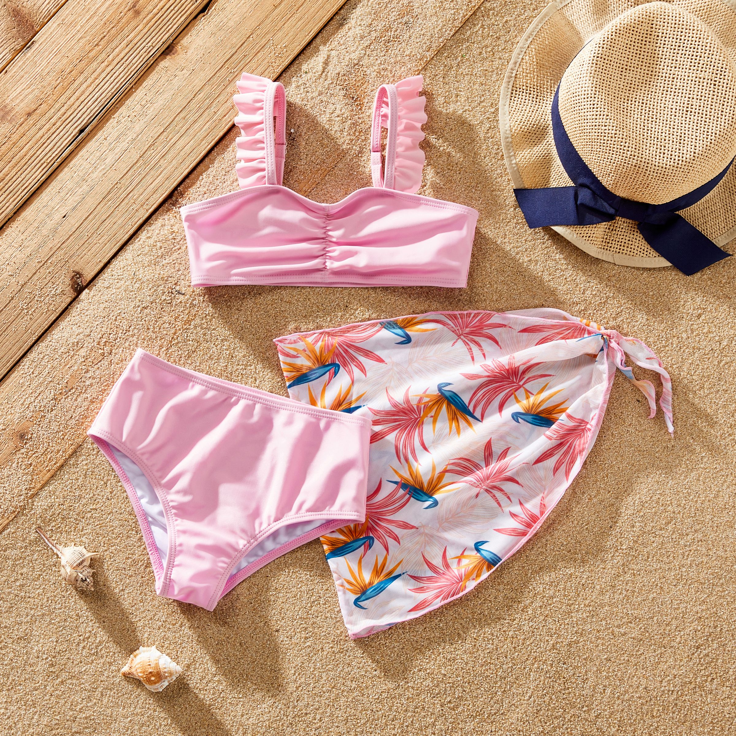 

Girl's 3-Piece Ruffle Edge Swimsuit Set - Tropical Floral Print