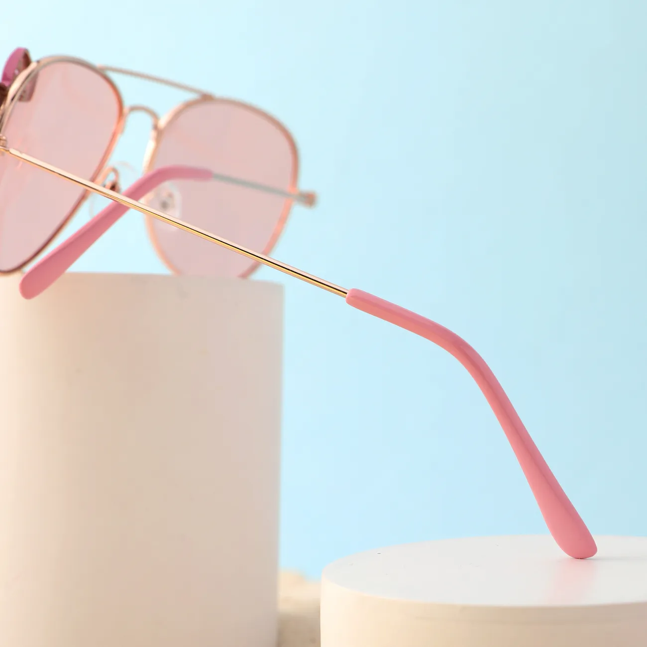 Kleinkind/Kinder Mädchen Süße Sonnenbrille mit Metallrahmen und dekorativen Cat-Eye-Linsen mit Fliege rosa big image 1