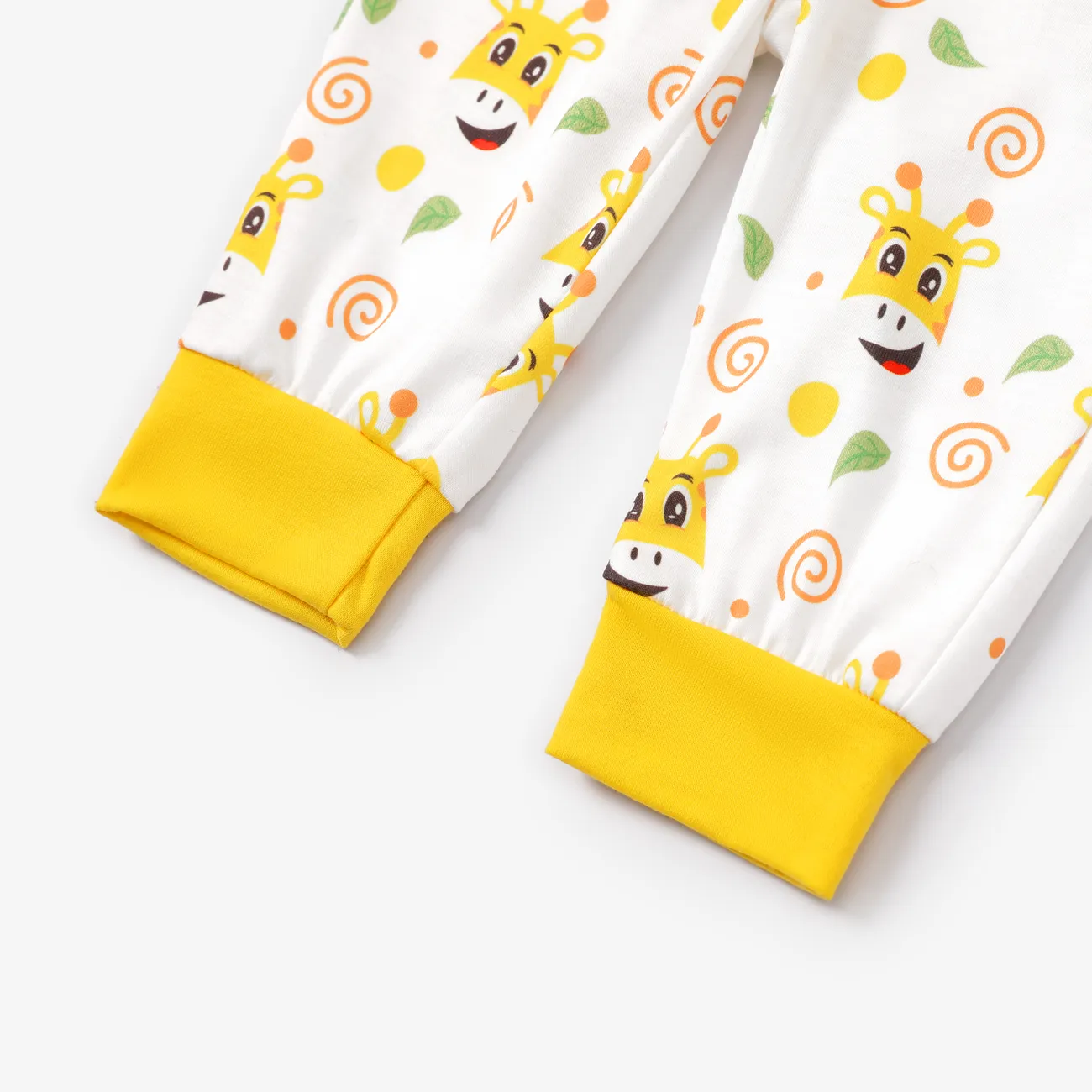 Baby Boy 2pcs Giraffe Print Colorblock Romper and Pants Set Yellow big image 1