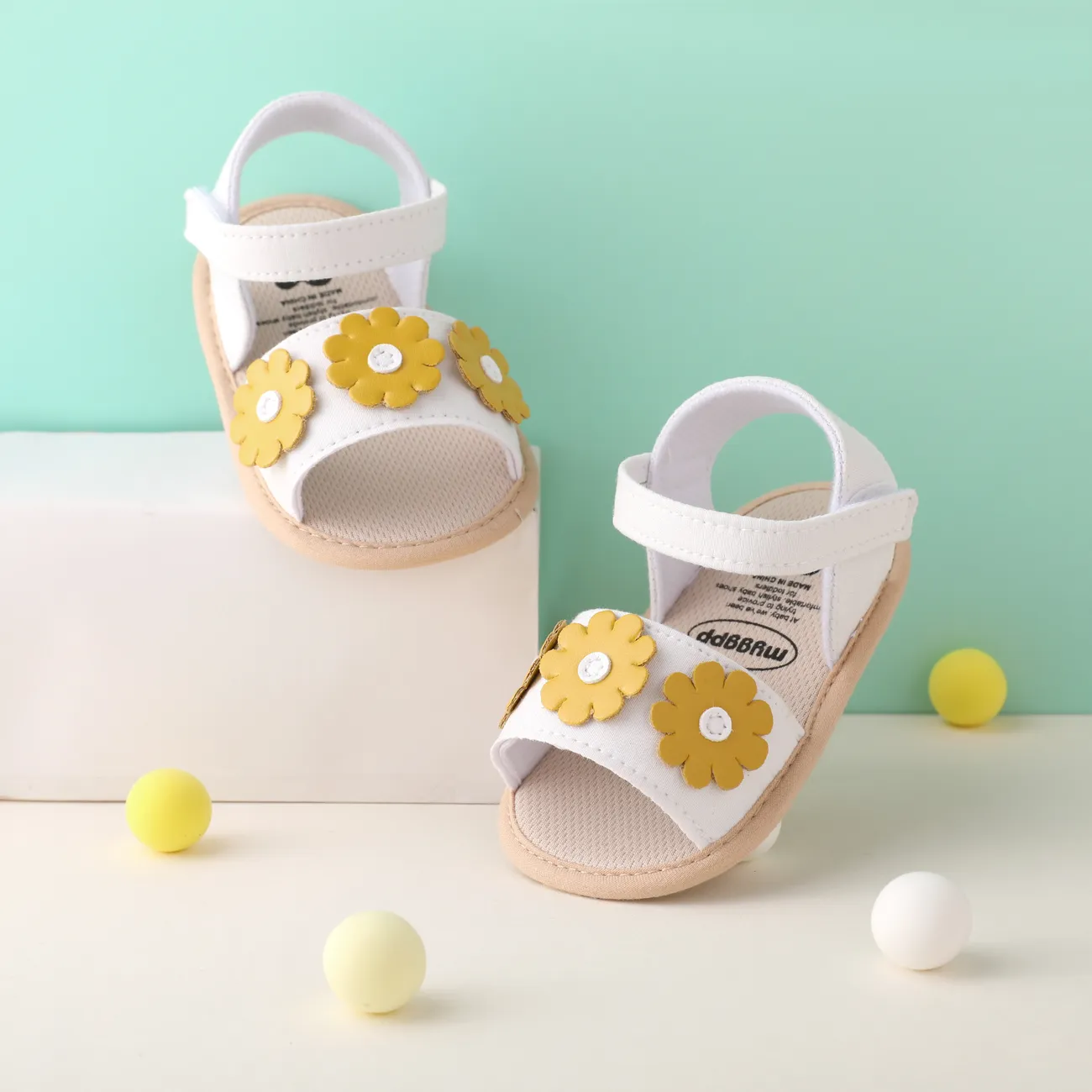 طفل / طفل صغير فتاة الحلو نمط فيلكور 3D زهرة ديكور القماش أحذية Prewalker أبيض big image 1